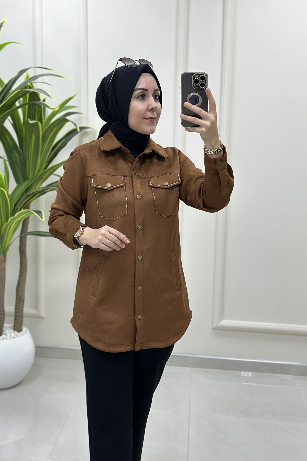 Tesettür Tunik GömlekÖnü Çıtçıtlı Kapak Cep Taş Detaylı Kadın Süet Ceket Taba BRL 7213