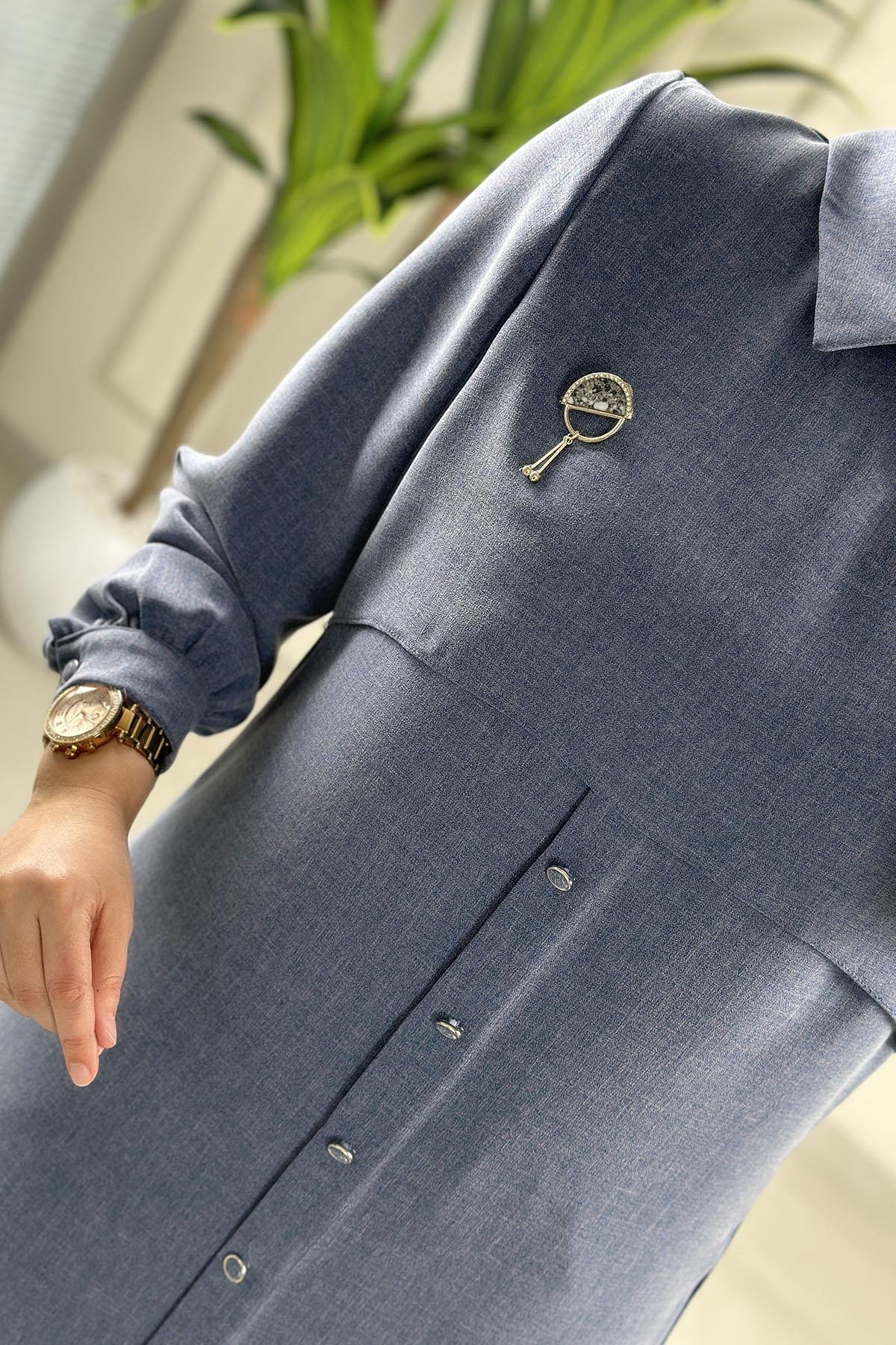 Tesettür Tunik GömlekÖnü Düğme Aksesuarlı Broşlu Kadın Tunik Mavi MLH 8066