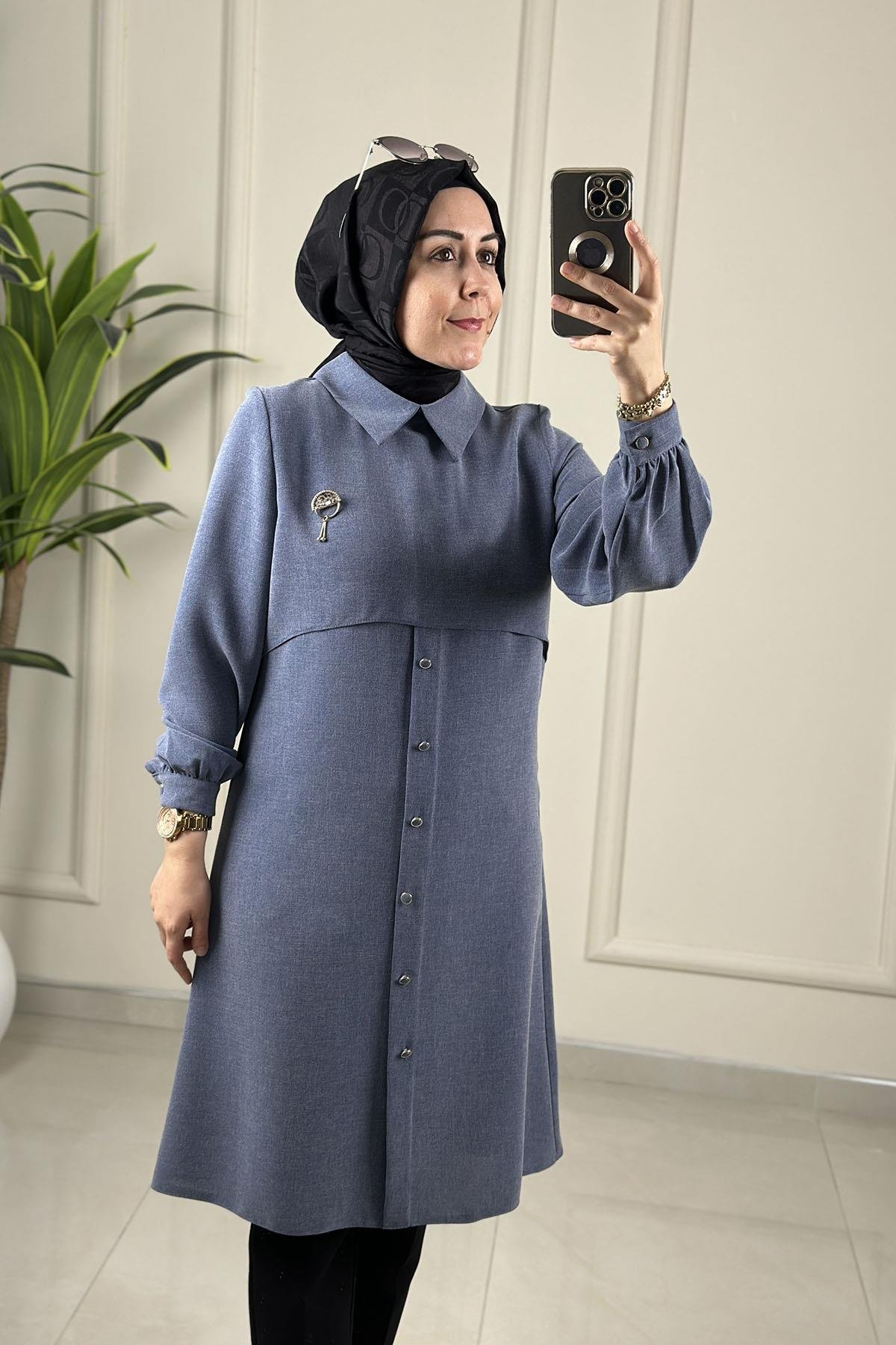 Tesettür Tunik GömlekÖnü Düğme Aksesuarlı Broşlu Kadın Tunik Mavi MLH 8066