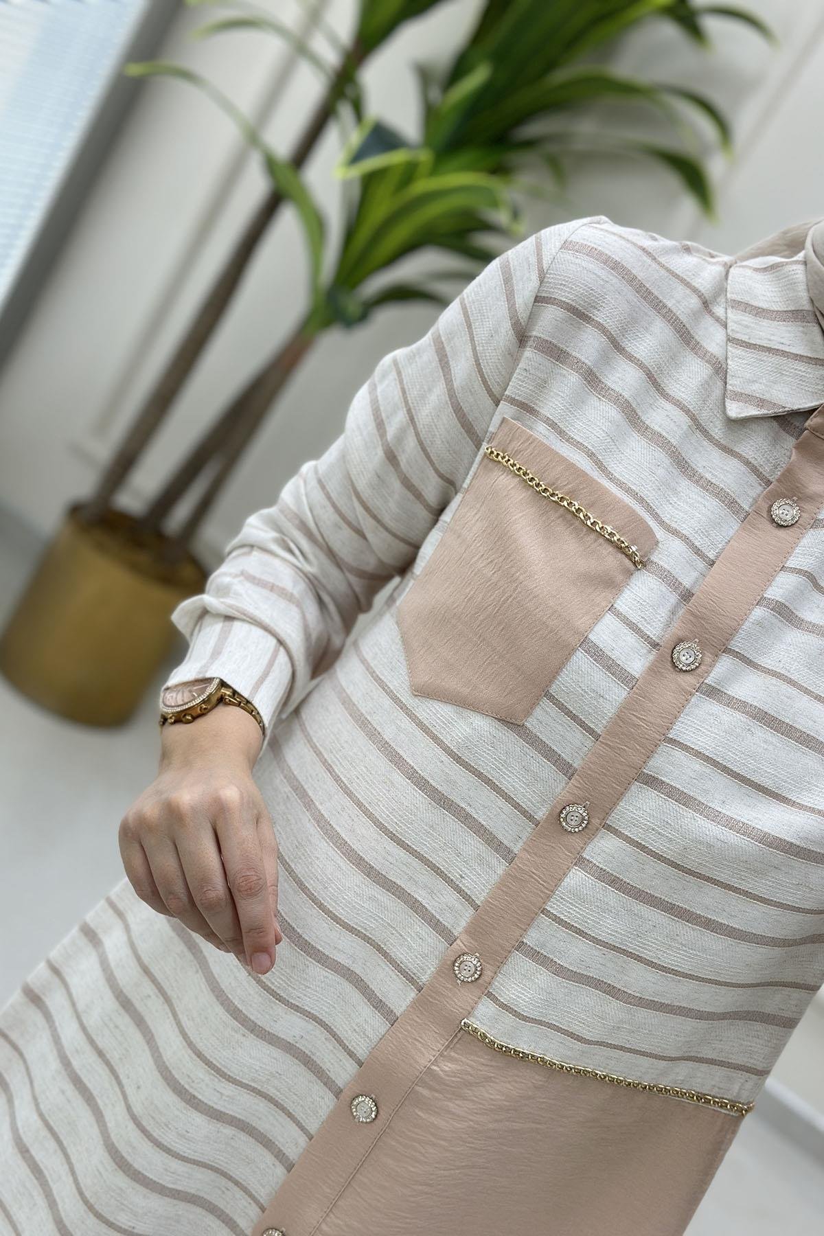 Tesettür Tunik GömlekÖnü Düğmeli Çizgi Desen Zincir İşleme Detaylı Kadın Tunik Pudra ESS 2142