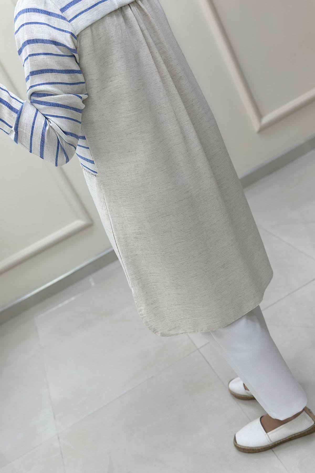 Tesettür Tunik GömlekÖnü Düğmeli Çizgi Desen Zincir İşleme Detaylı Kadın Tunik Mavi ESS 2142