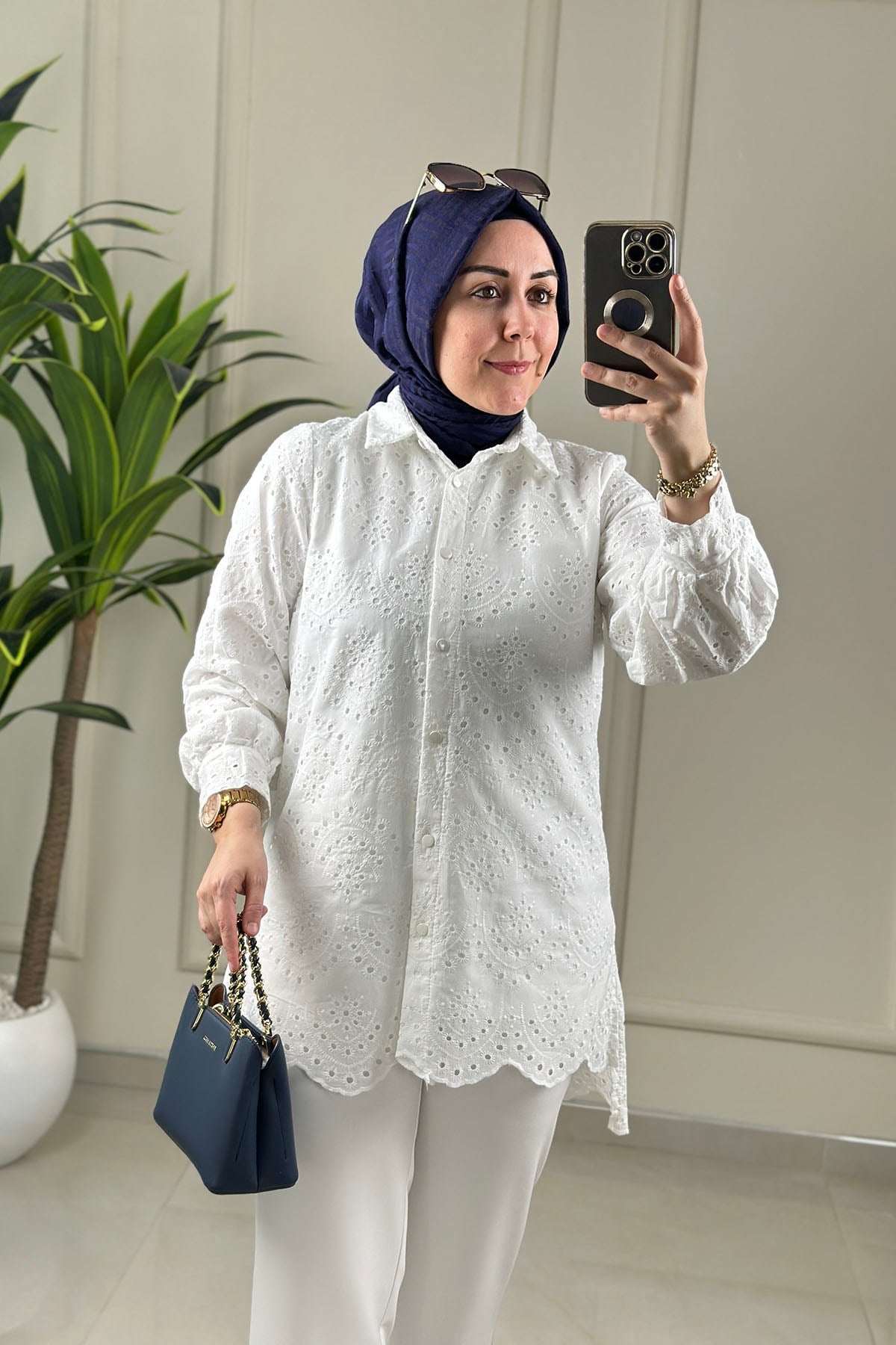 Tesettür Tunik GömlekÖnü Düğmeli Fisto Kadın Tunik Beyaz GNR 249