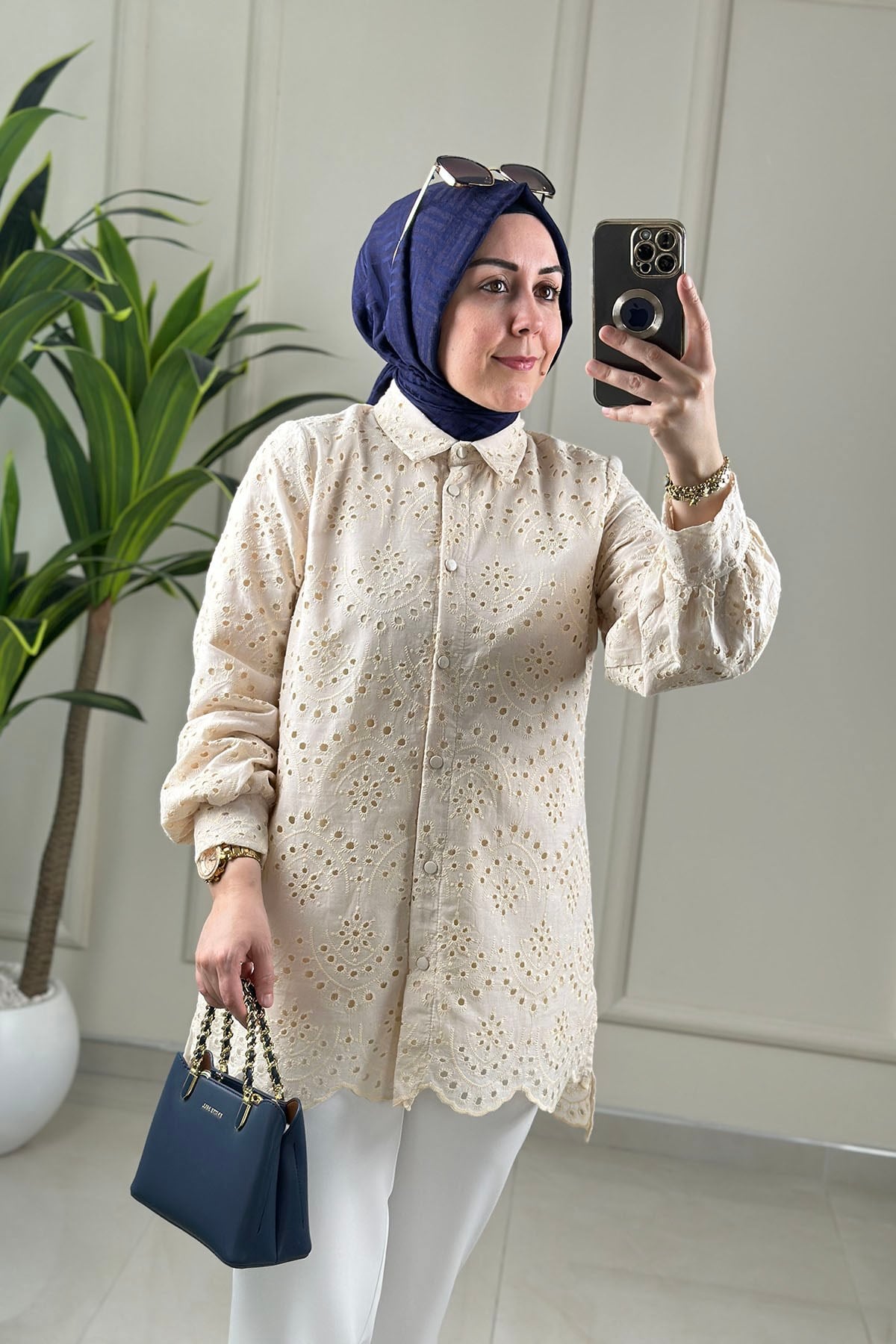 Tesettür Tunik GömlekÖnü Düğmeli Fisto Kadın Tunik Krem GNR 249