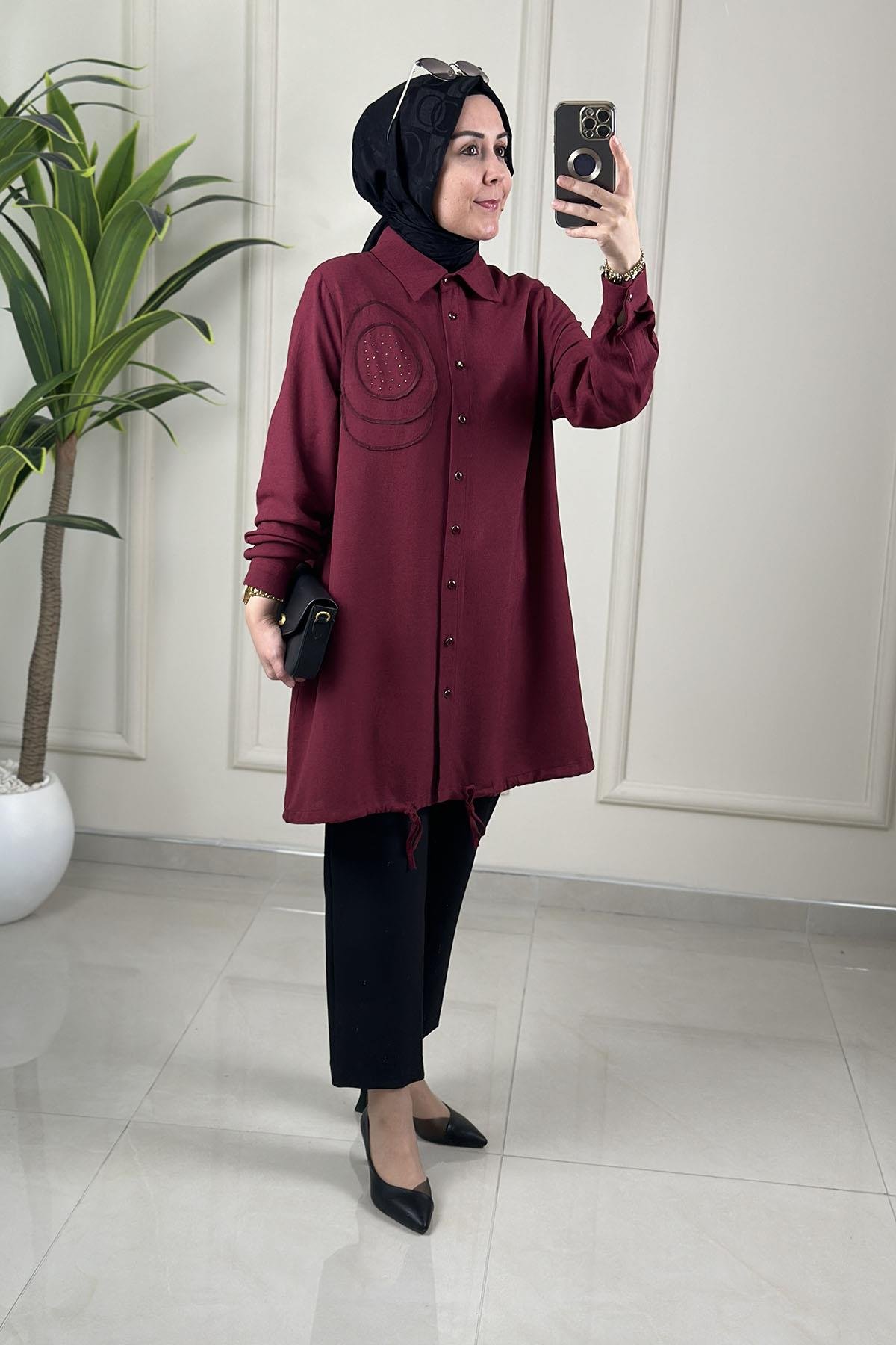 Tesettür Tunik GömlekÖnü Düğmeli Taş Detaylı Kadın Gömlek Tunik Bordo KADO 262114