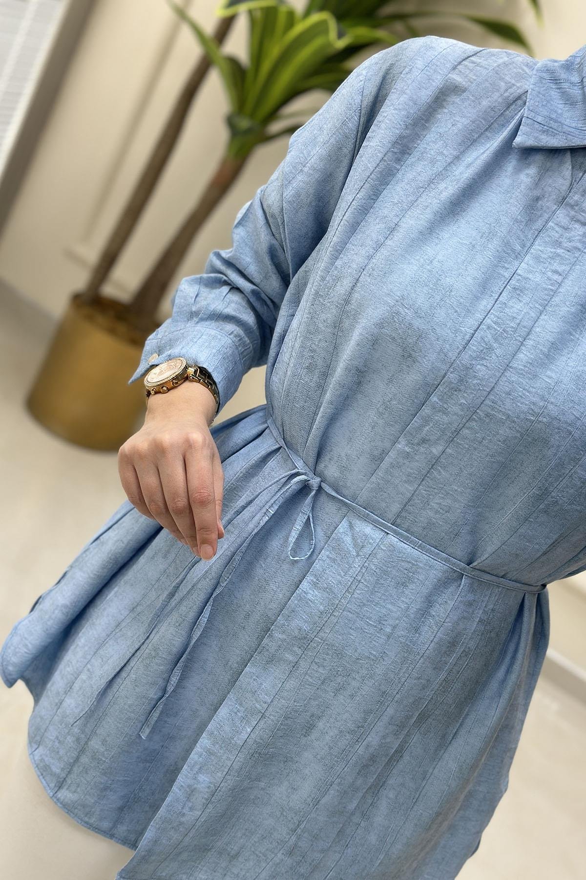 Tesettür Tunik GömlekÖnü Pile Detaylı Beli Seyyar Kemerli Kadın Tunik Bebe Mavisi MSE 3228