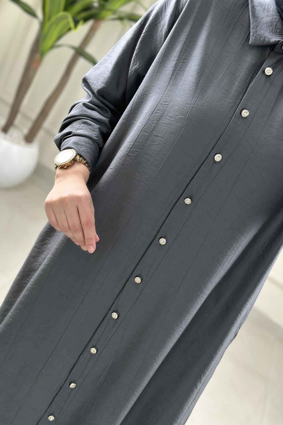 Tesettür Tunik GömlekÖnü Taş Düğme Detaylı Uzun Kadın Tunik Gri KADO 262226