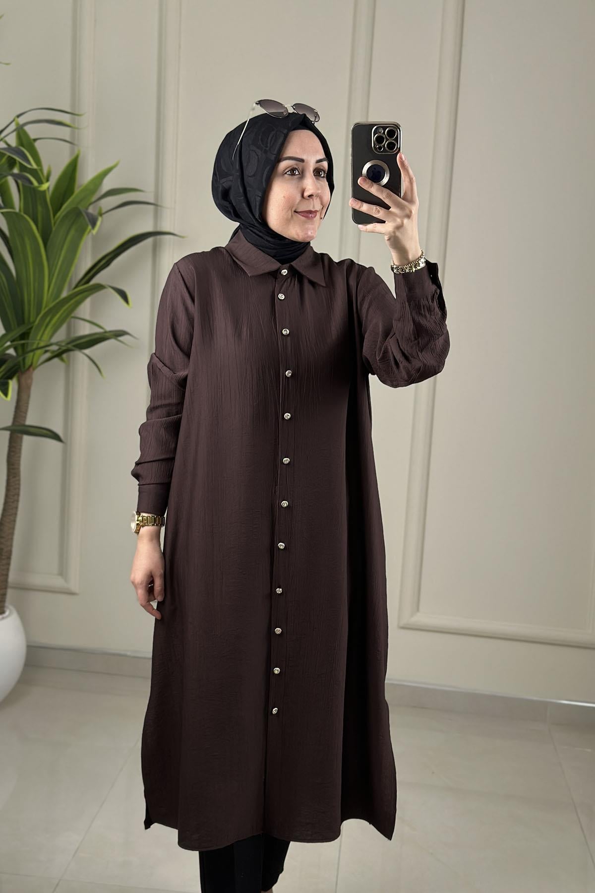Tesettür Tunik GömlekÖnü Taş Düğme Detaylı Uzun Kadın Tunik Acı Kahve KADO 262226