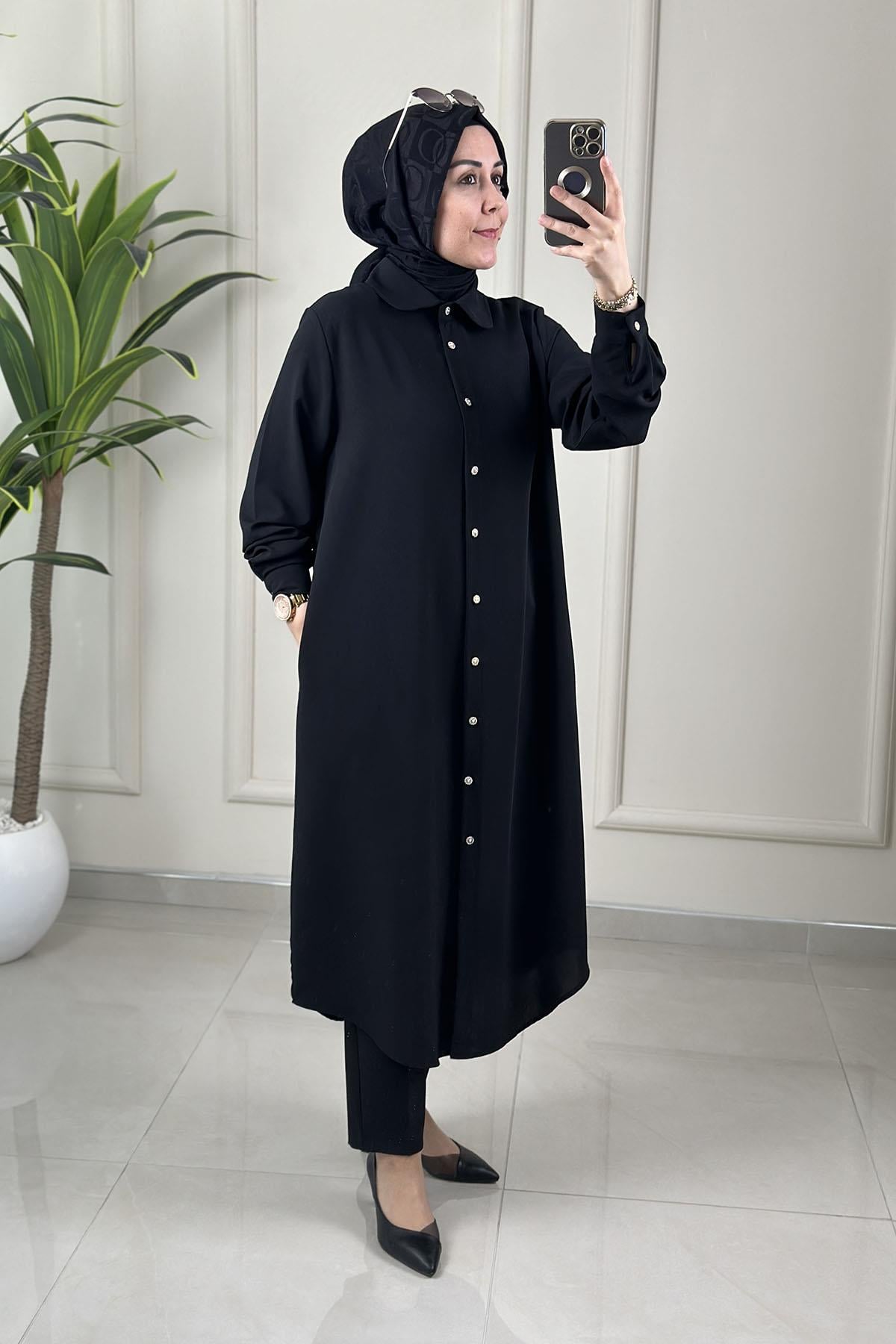 Tesettür Tunik GömlekÖnü Taş İnci Düğme Detaylı Uzun Kadın Tunik Siyah KADO 262968