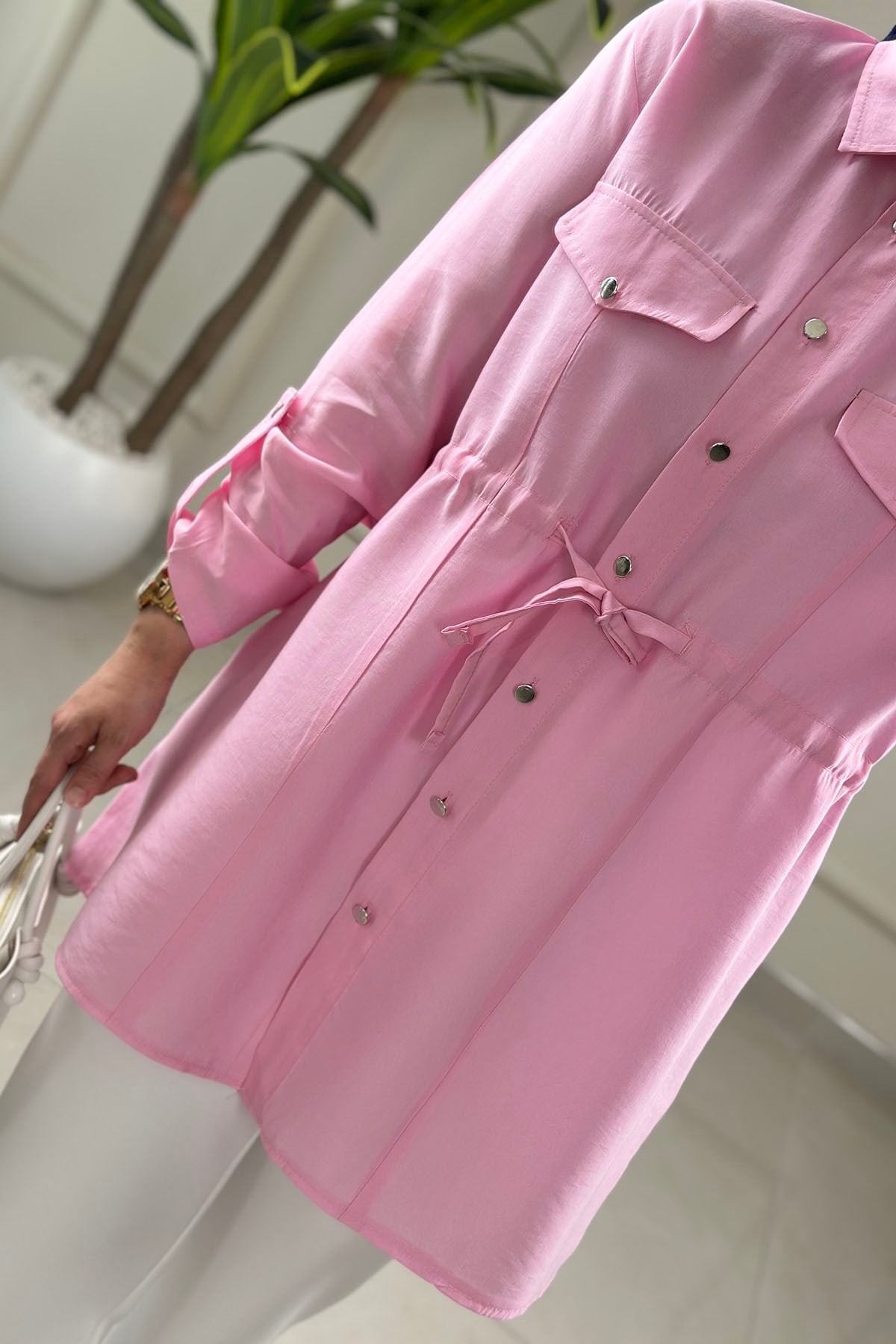 Tesettür Tunik GömlekTensel Önü Düğmeli Katlama Kol Beli Büzgülü Kadın Tunik Pembe EYL 2098