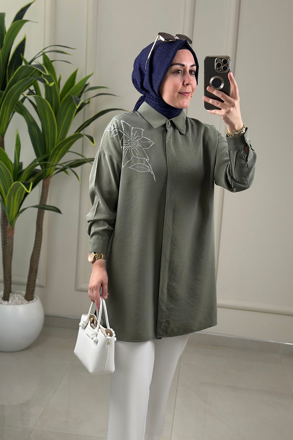 Tesettür Tunik GömlekTensel Qupra Düşük Omuz Taş Detaylı Kadın Tunik Haki KADO 263364