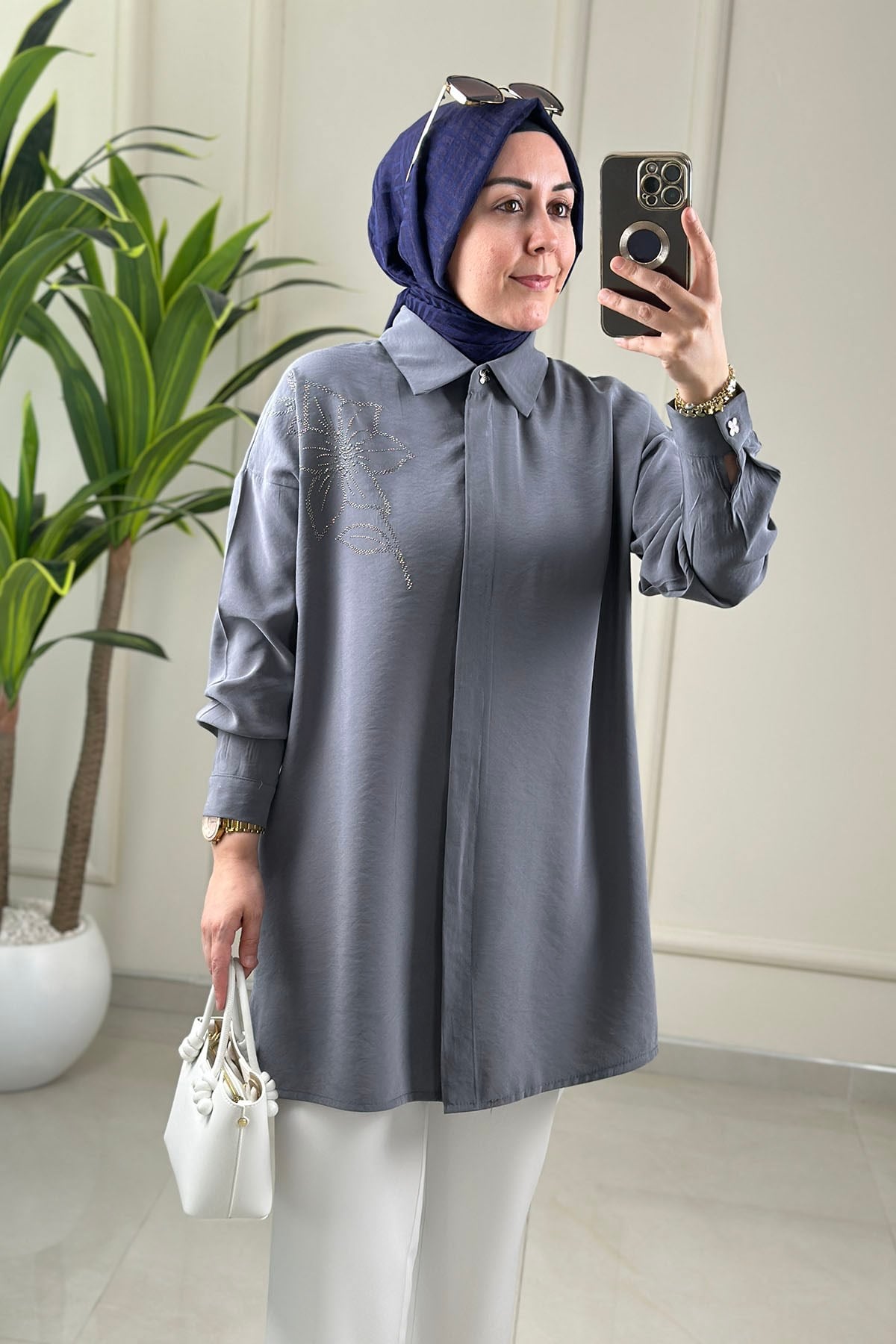 Tesettür Tunik GömlekTensel Qupra Düşük Omuz Taş Detaylı Kadın Tunik Gri KADO 263364