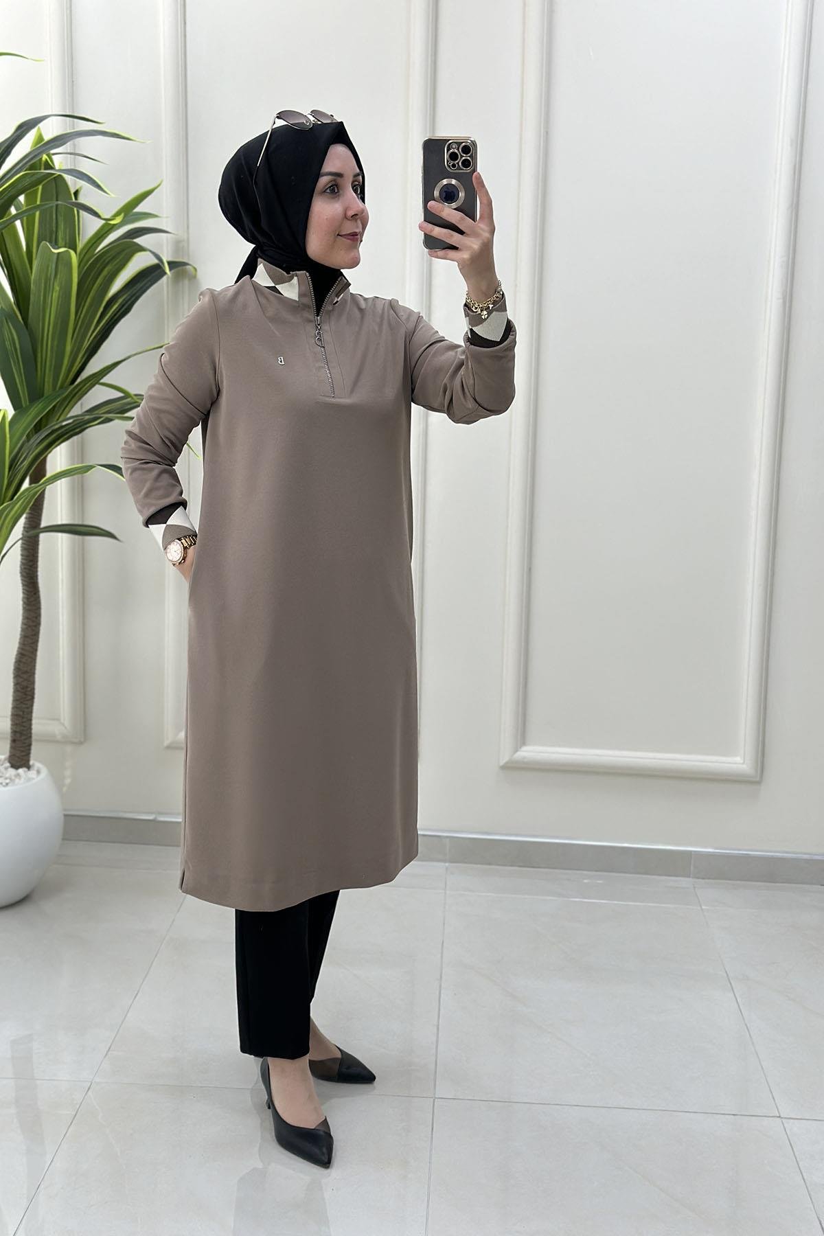 Tesettür Tunik Modelleri Belli Yaka Ve Kol Ribana Detaylı Kadın Tunik Vizon BELLİ 4008