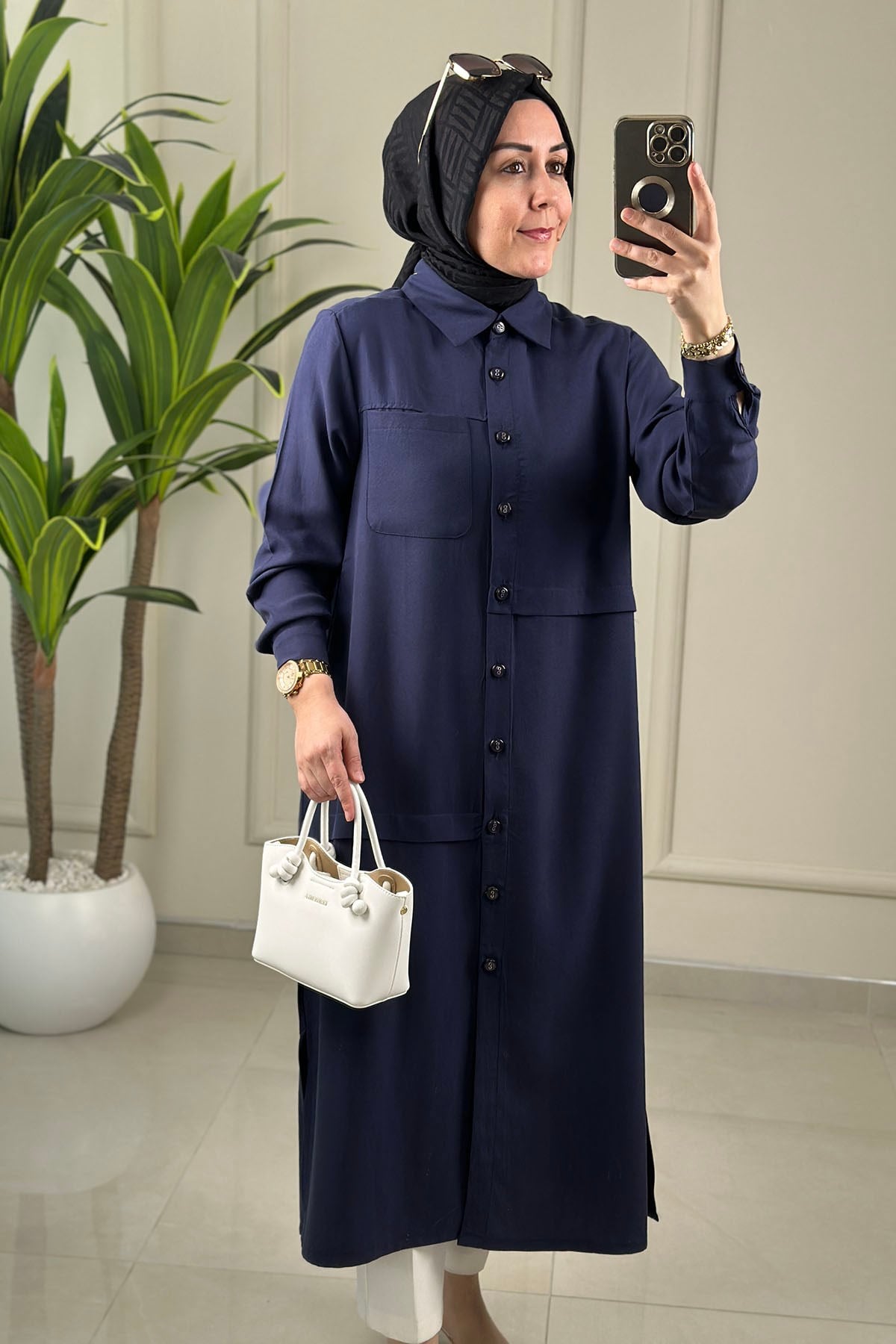 Tesettür Tunik Modelleri Tensel Qupra Önü Düğmeli Uzun Kadın Tunik Lacivert KADO 262492