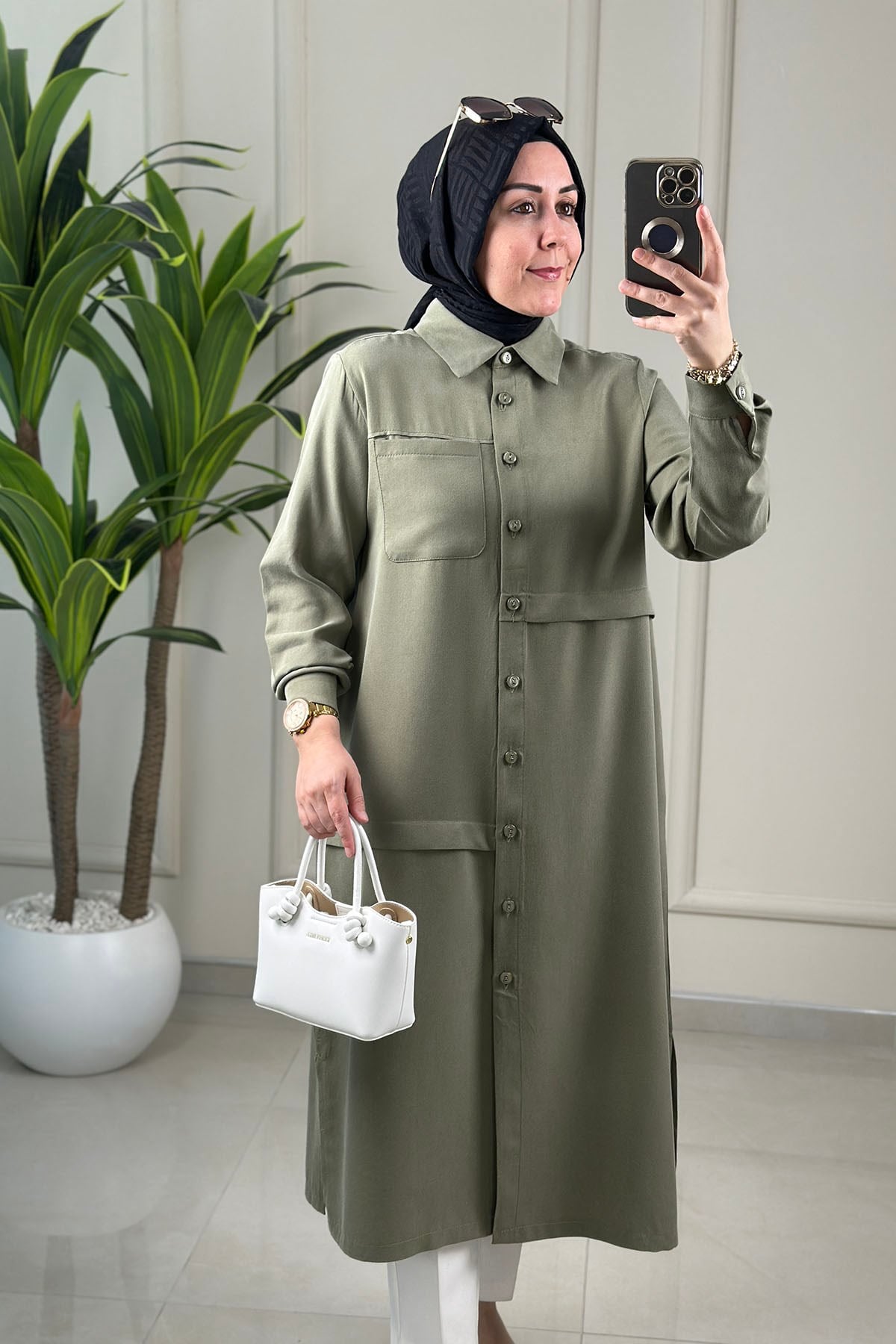 Tesettür Tunik Modelleri Tensel Qupra Önü Düğmeli Uzun Kadın Tunik Açık Yeşil KADO 262492
