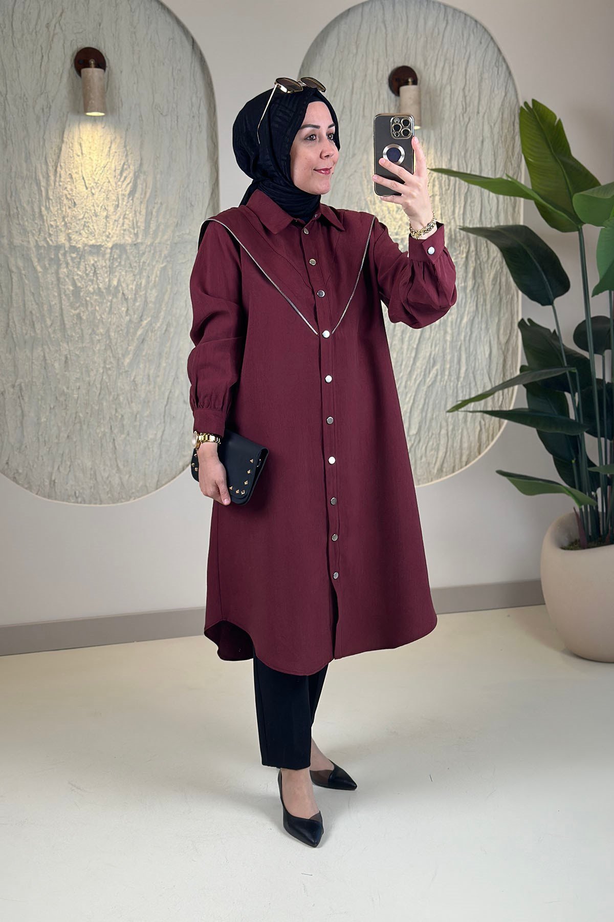 Tesettür Tunik ModelleriAllerli Fermuar Detaylı Önü Çıtçıtlı İpli Modal Tensel Kadın Tunik Bordo EYL 2241