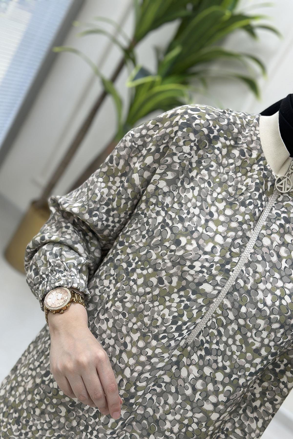Tesettür Tunik ModelleriArmine Trend Desenli Ribanalı Kadın Tunik Haki (Leopar) ARM 438