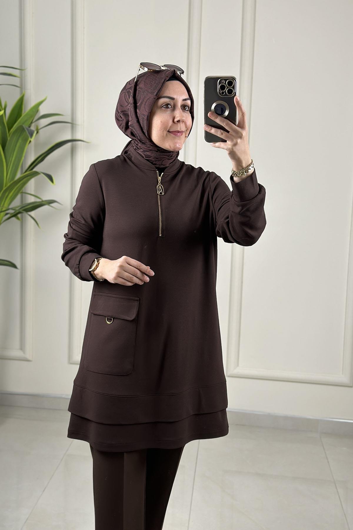 Tesettür Tunik ModelleriArmine Trend Önü Yarım Fermuarlı Cep Detaylı Kadın Modal Tunik Acı Kahve ARM 463