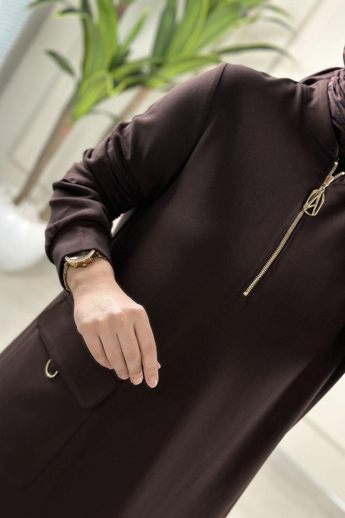 Tesettür Tunik ModelleriArmine Trend Önü Yarım Fermuarlı Cep Detaylı Kadın Modal Tunik Acı Kahve ARM 463