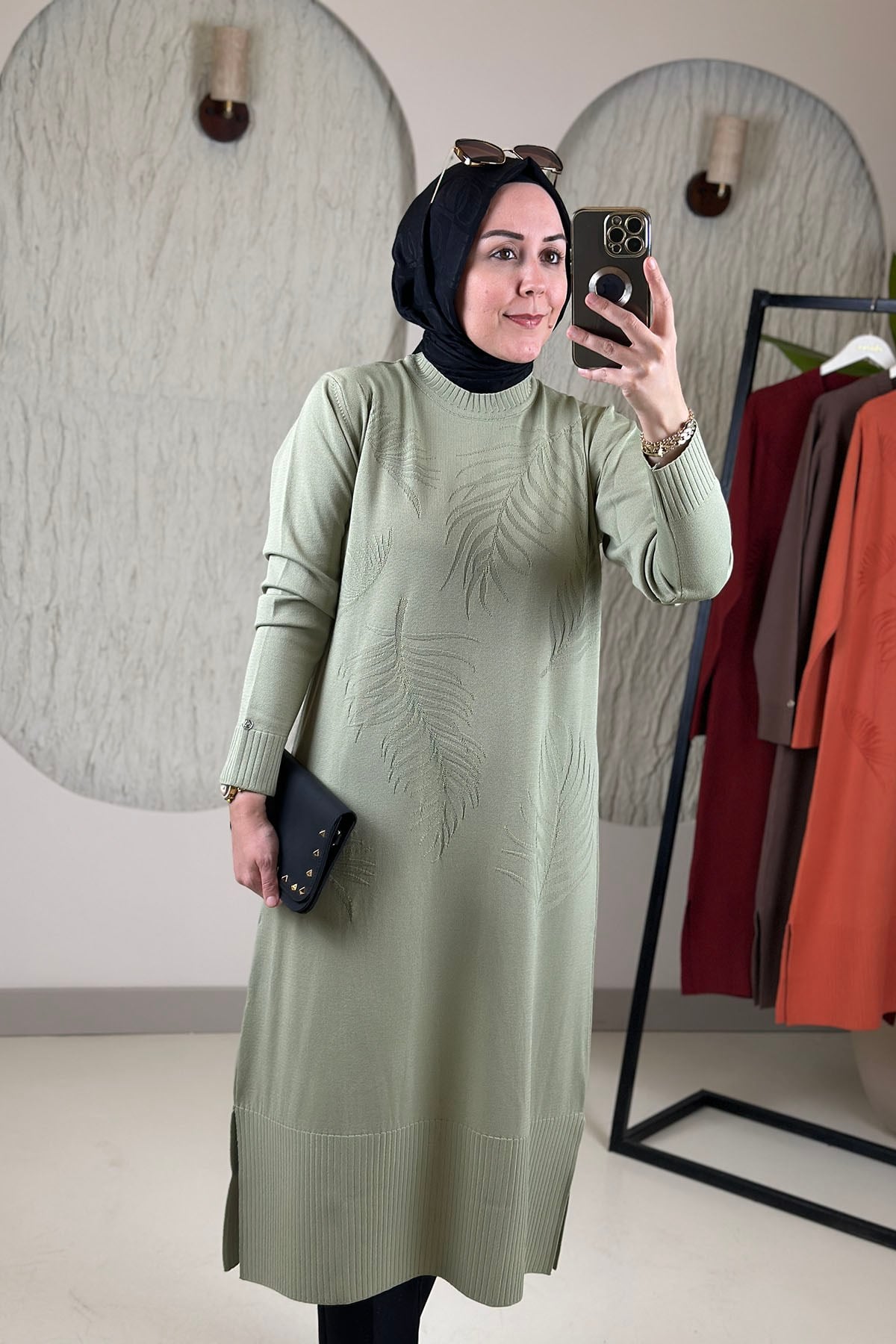 Tesettür Tunik ModelleriArmine Trend Önü Desenli Merserize Triko Kadın Tunik Çağla Yeşili ARM 408