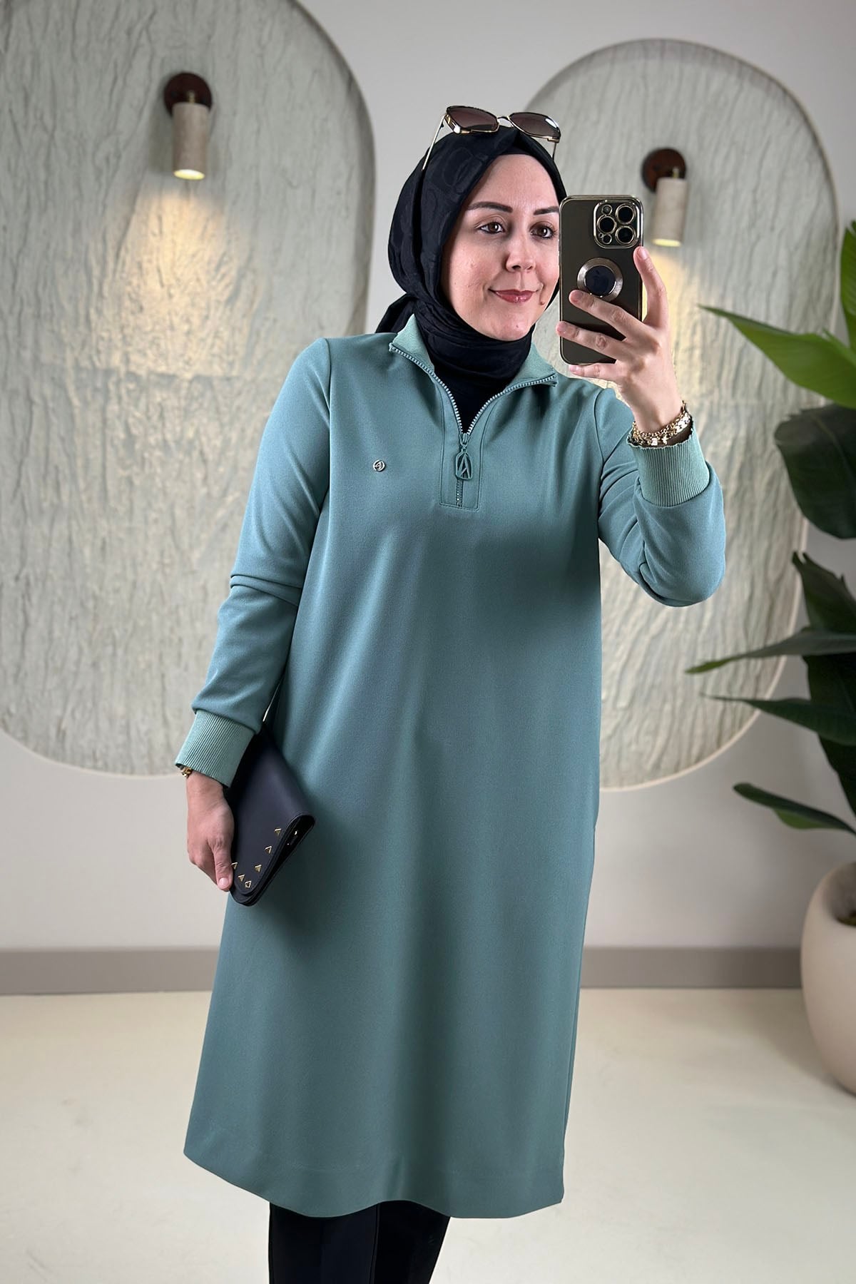 Tesettür Tunik ModelleriArmine Trend Önü Yarım Fermuarlı Ribanalı Kadın Tunik Çağla Yeşili  ARM 456