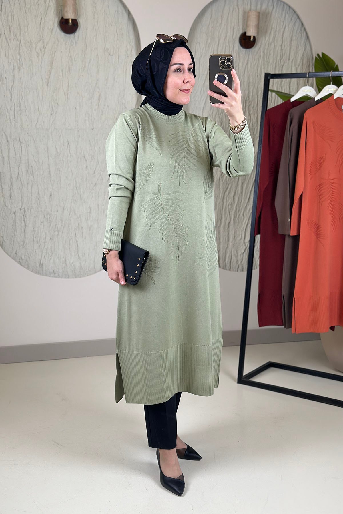 Tesettür Tunik ModelleriArmine Trend Önü Desenli Merserize Triko Kadın Tunik Çağla Yeşili ARM 408