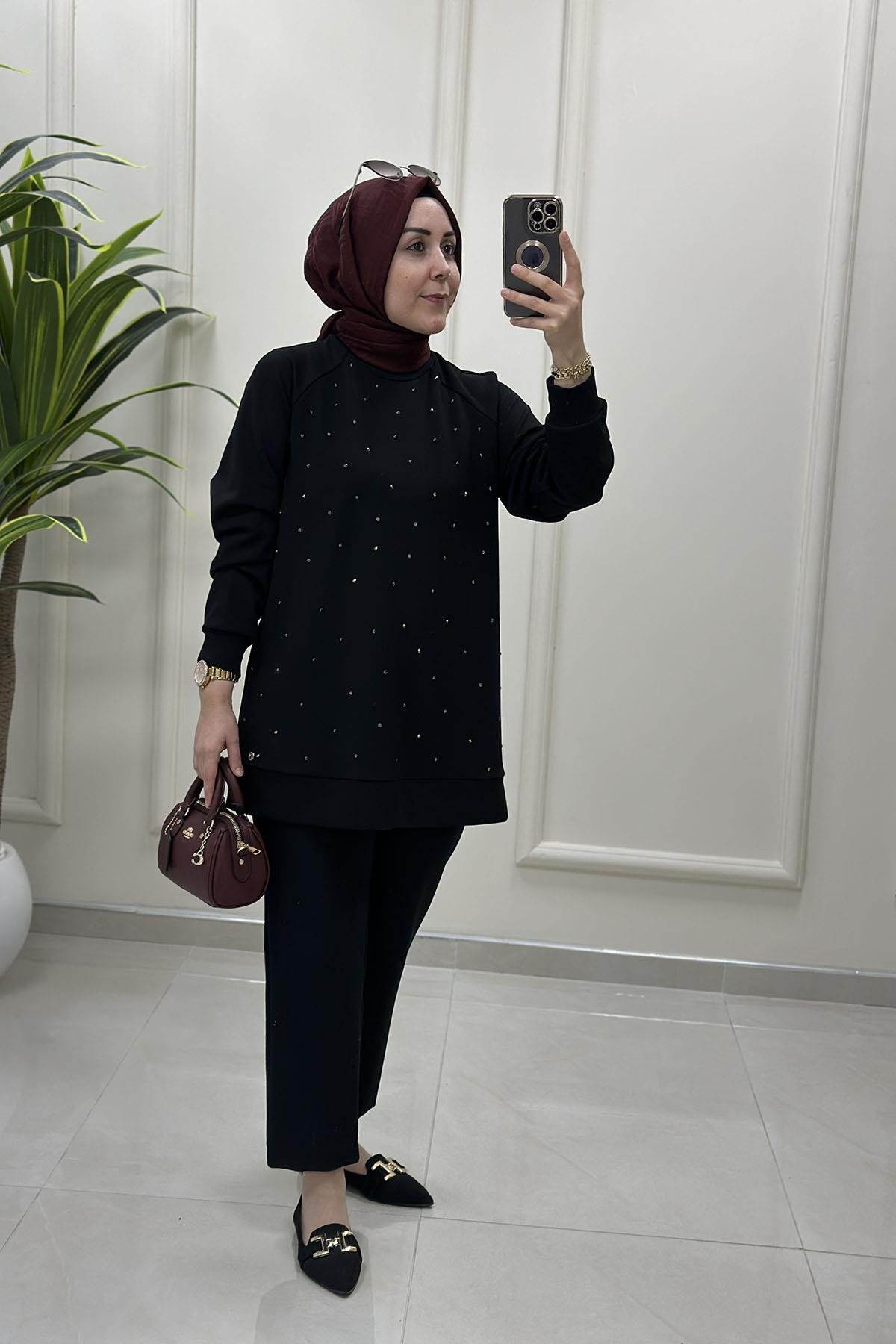 Tesettür Tunik ModelleriArmine Trend Reglan Kol Önü Serpme Taş Detaylı Kadın Tunik Siyah ARM 449
