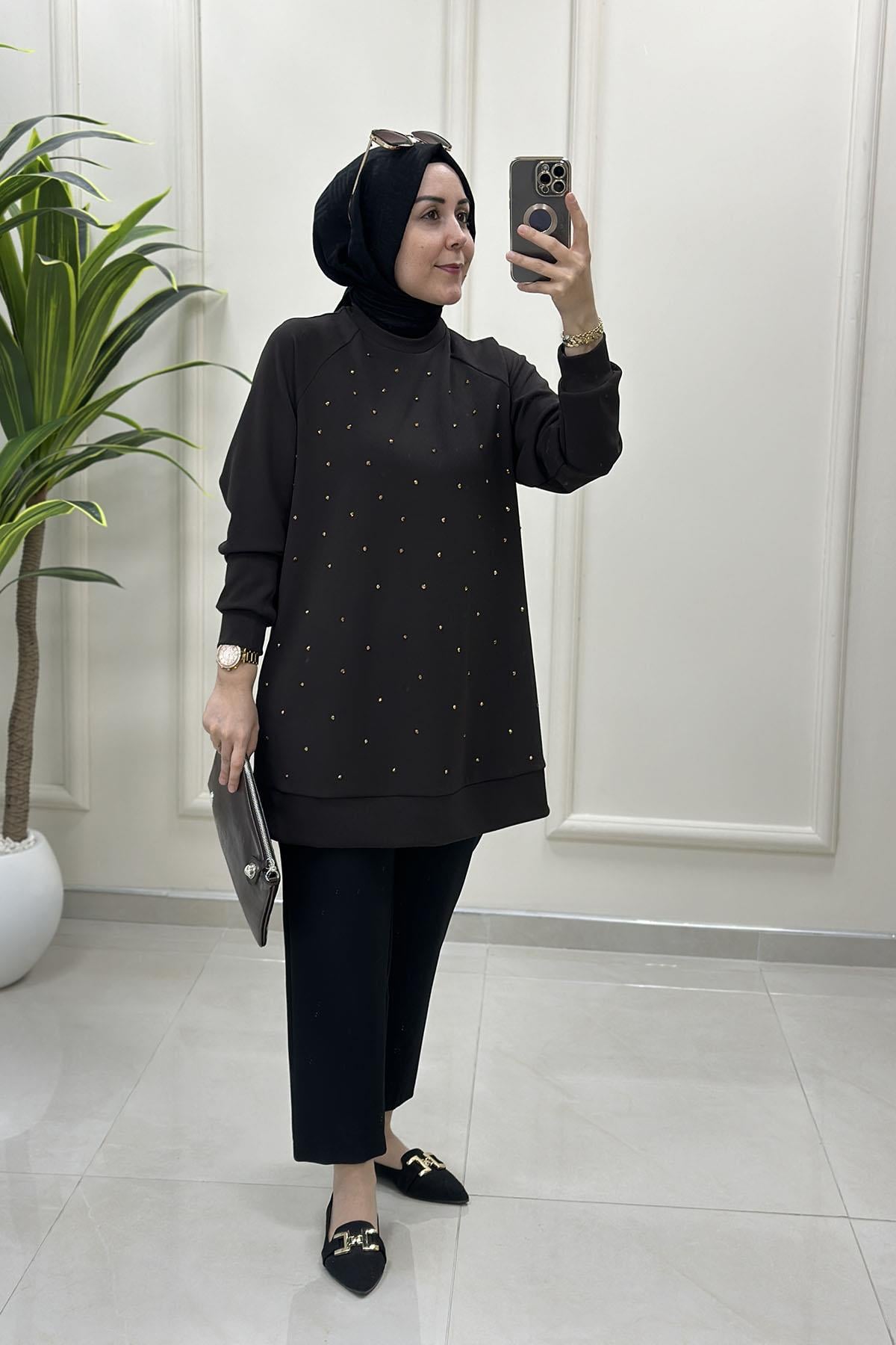 Tesettür Tunik ModelleriArmine Trend Reglan Kol Önü Serpme Taş Detaylı Kadın Tunik Acı Kahverengi ARM 449