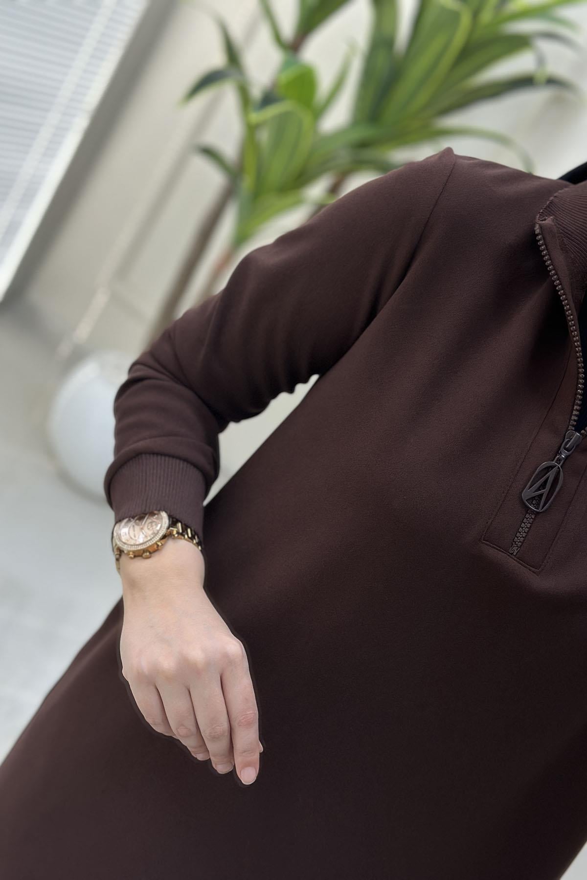 Tesettür Tunik ModelleriArmine Trend Yaka ve Kol Ribana Detaylı Kadın Tunik Açık Kahverengi ARM 456