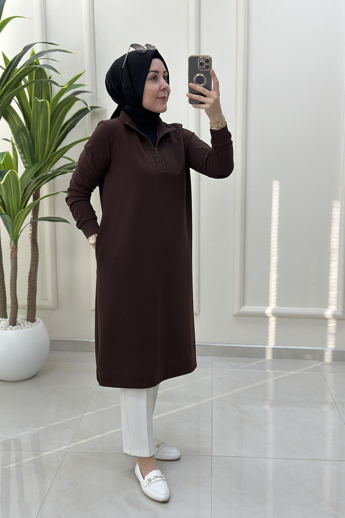 Tesettür Tunik ModelleriArmine Trend Yaka ve Kol Ribana Detaylı Kadın Tunik Açık Kahverengi ARM 456