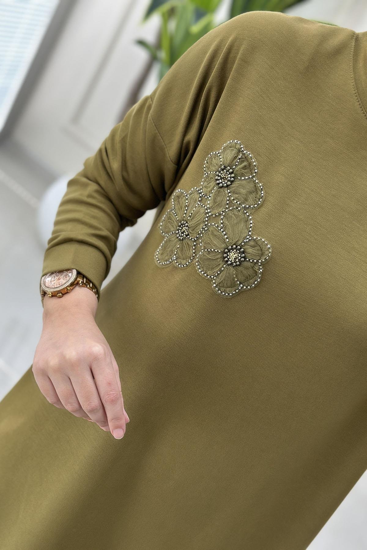 Tesettür Tunik ModelleriDüşük Omuz Çiçek Motif Detaylı Oysho Kadın Tunik Yağ Yeşili KADO 257336