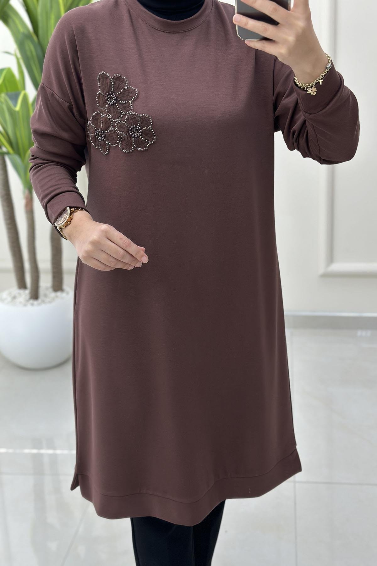 Tesettür Tunik ModelleriDüşük Omuz Çiçek Motif Detaylı Oysho Kadın Tunik Kahverengi KADO 257336