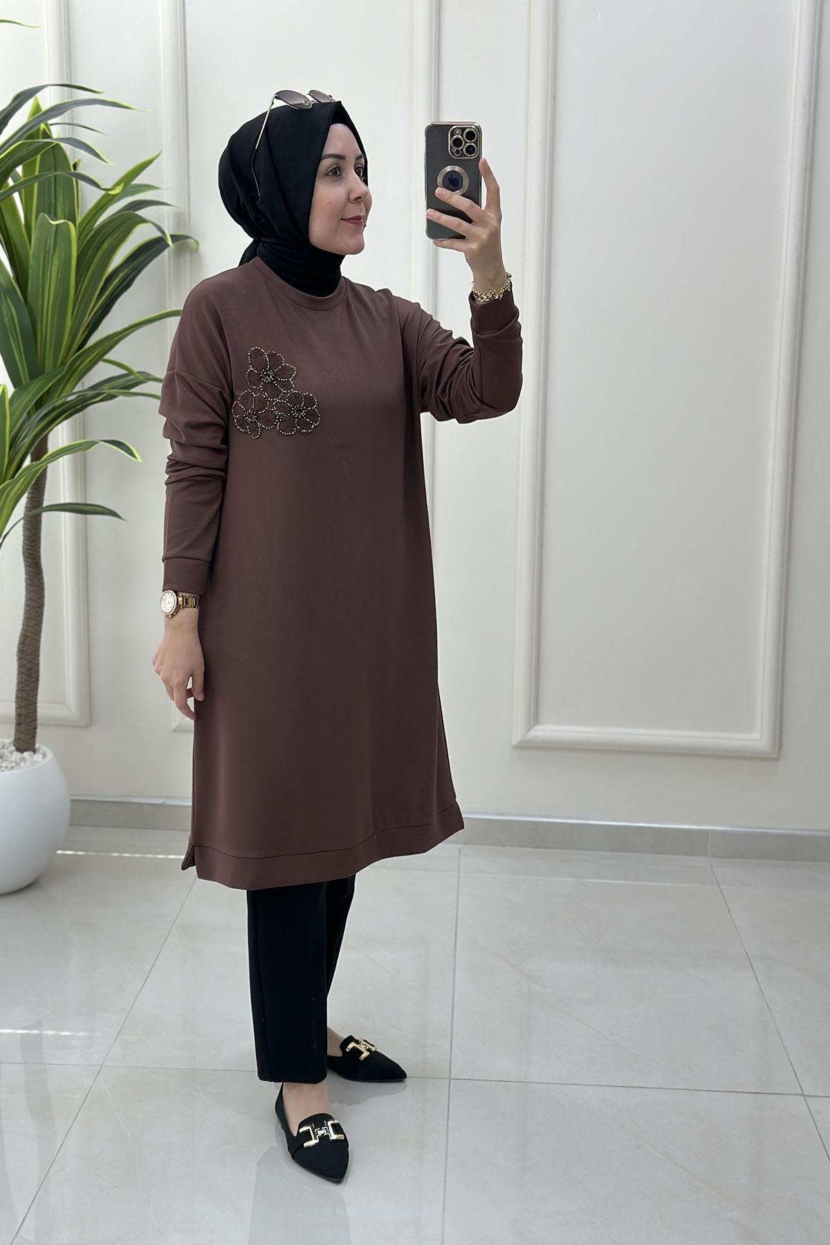 Tesettür Tunik ModelleriDüşük Omuz Çiçek Motif Detaylı Oysho Kadın Tunik Kahverengi KADO 257336