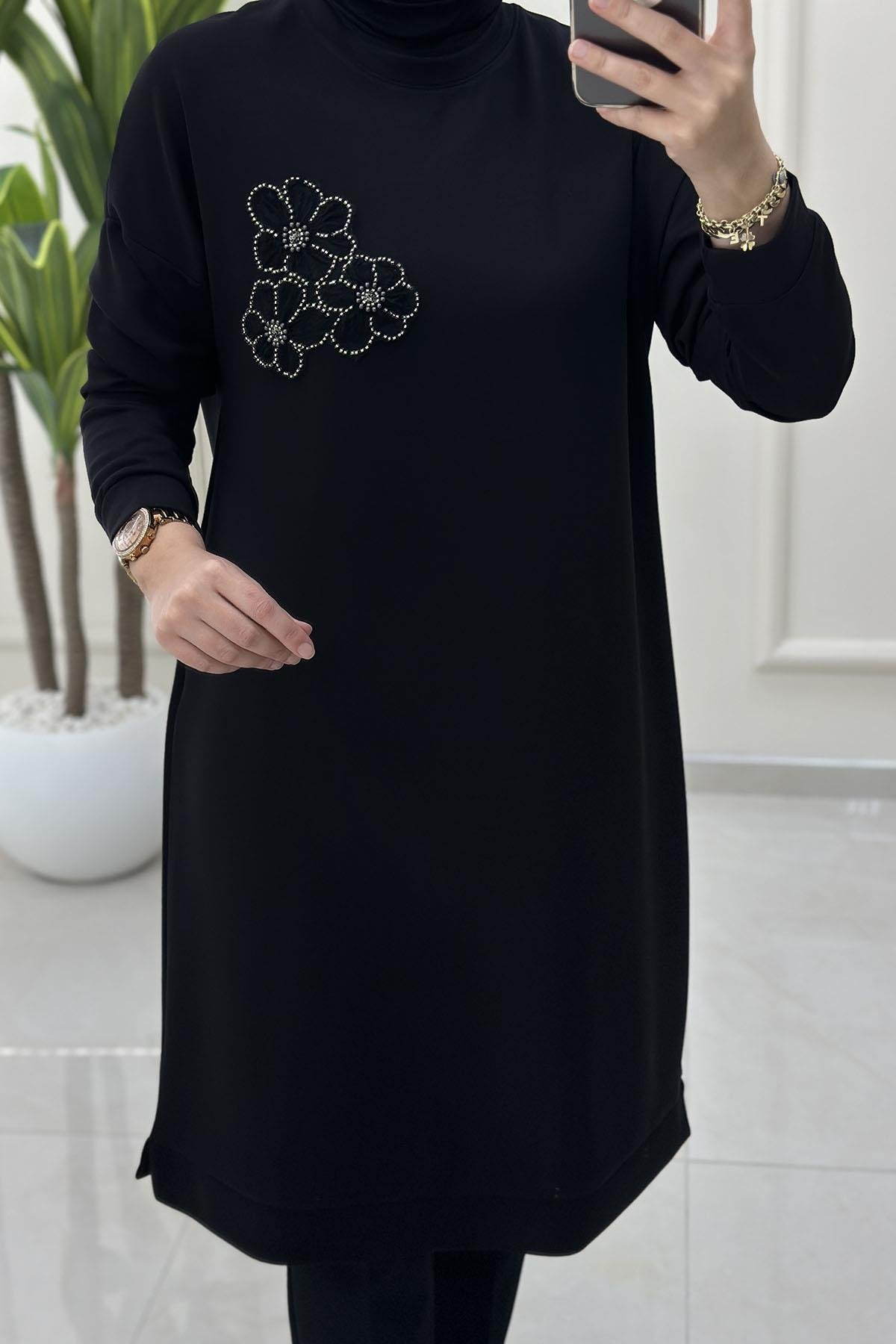 Tesettür Tunik ModelleriDüşük Omuz Çiçek Motif Detaylı Oysho Kadın Tunik Siyah KADO 257336