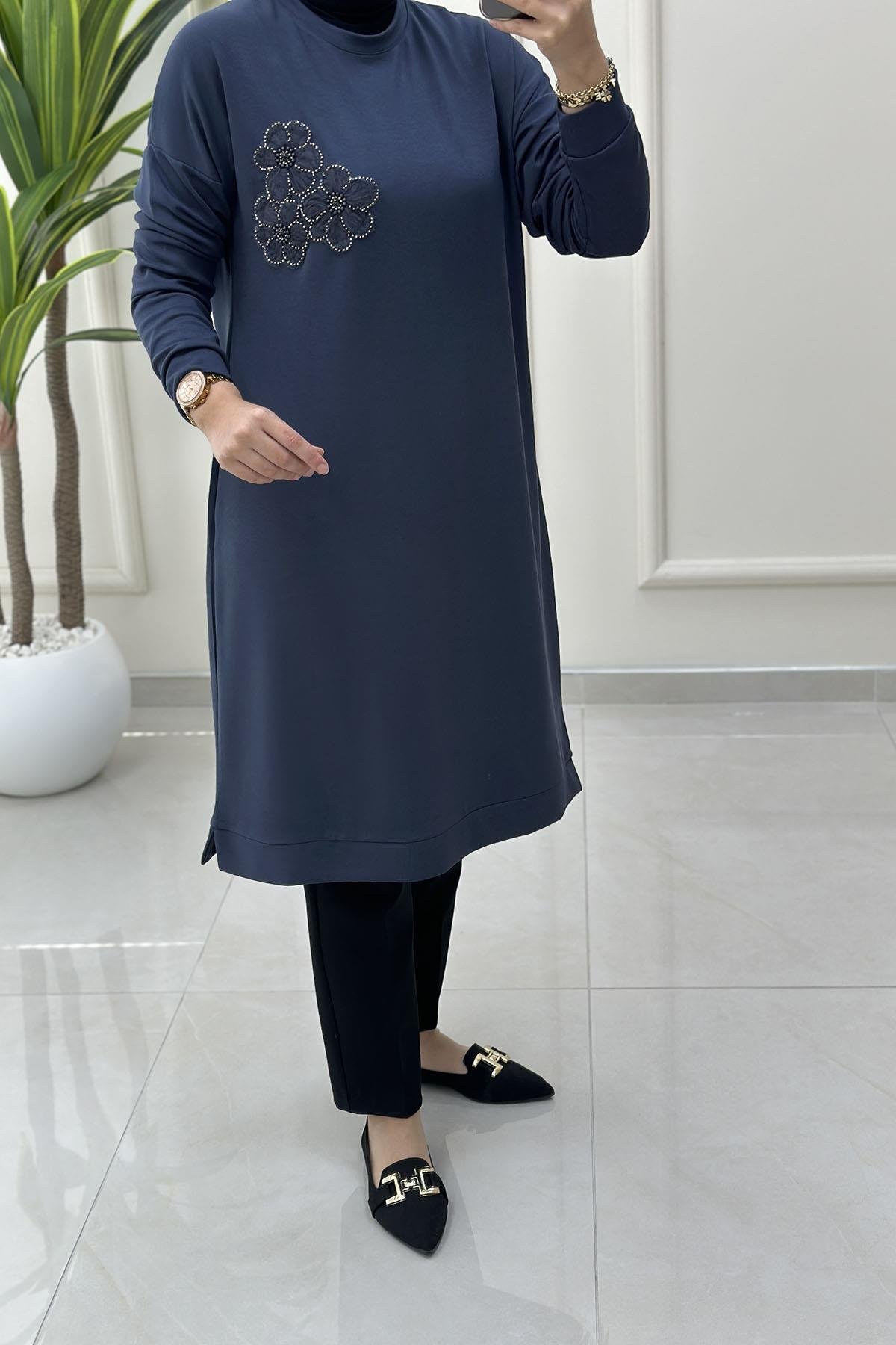 Tesettür Tunik ModelleriDüşük Omuz Çiçek Motif Detaylı Oysho Kadın Tunik Antrasit KADO 257336