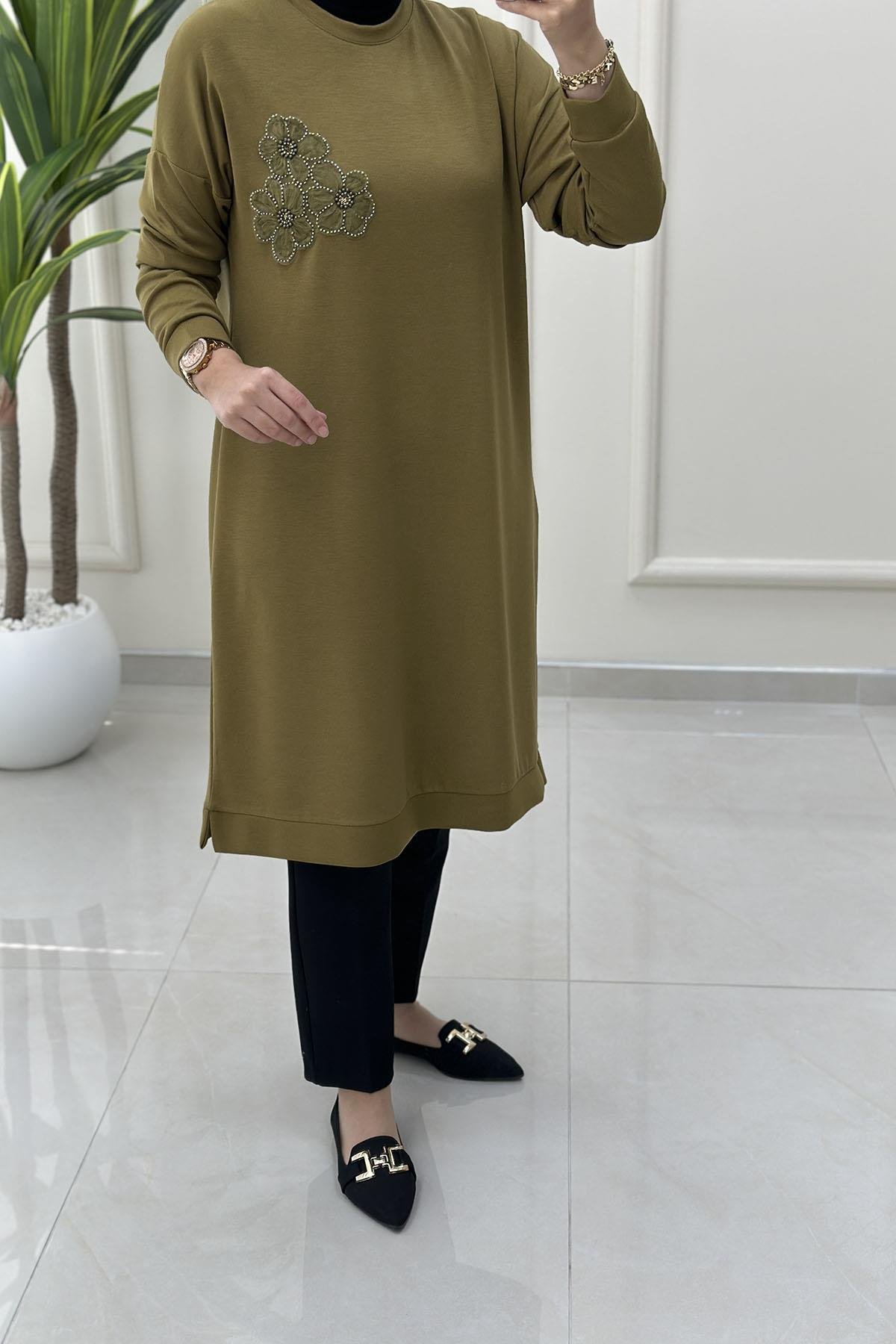 Tesettür Tunik ModelleriDüşük Omuz Çiçek Motif Detaylı Oysho Kadın Tunik Yağ Yeşili KADO 257336
