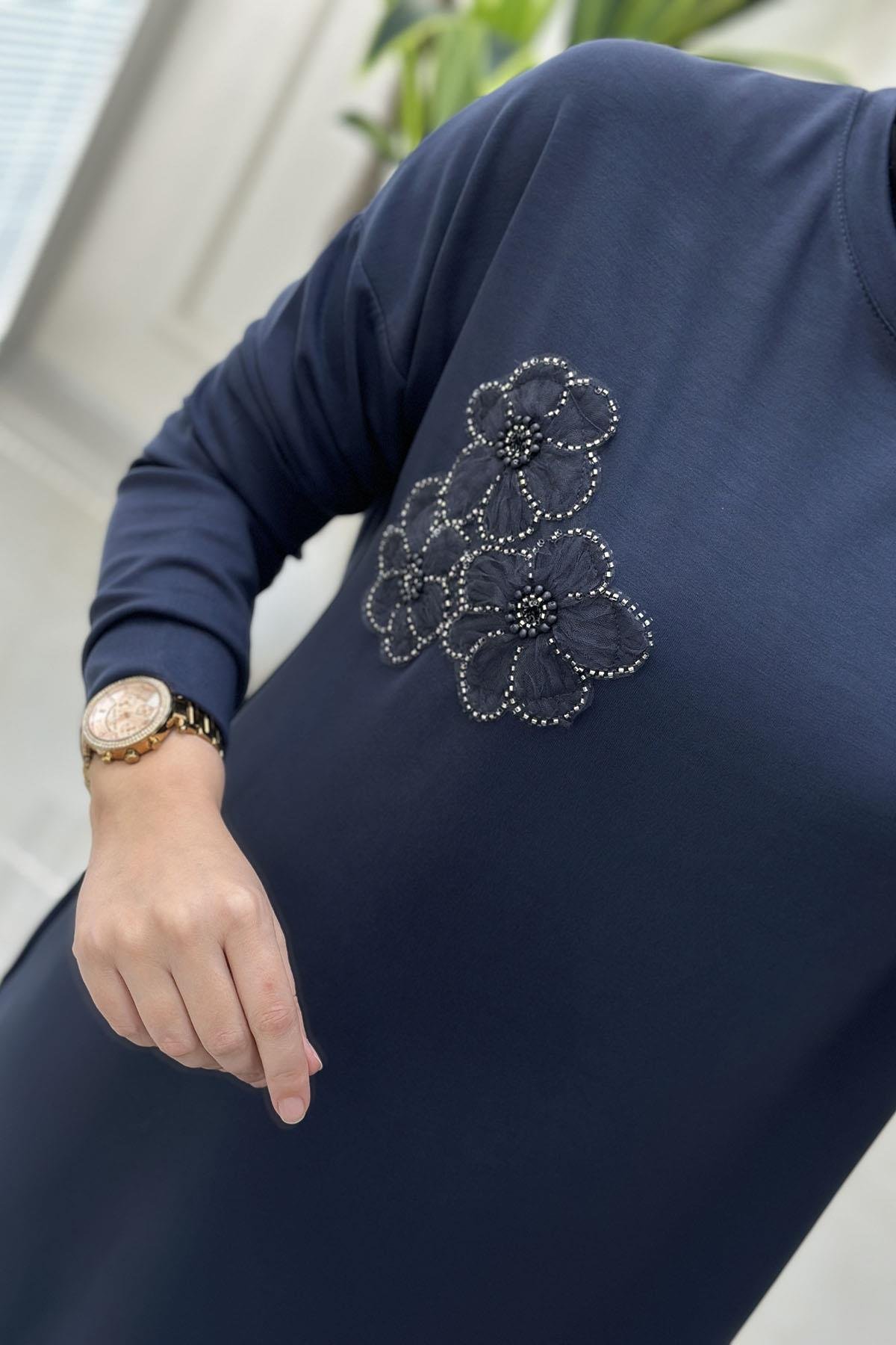 Tesettür Tunik ModelleriDüşük Omuz Çiçek Motif Detaylı Oysho Kadın Tunik Antrasit KADO 257336