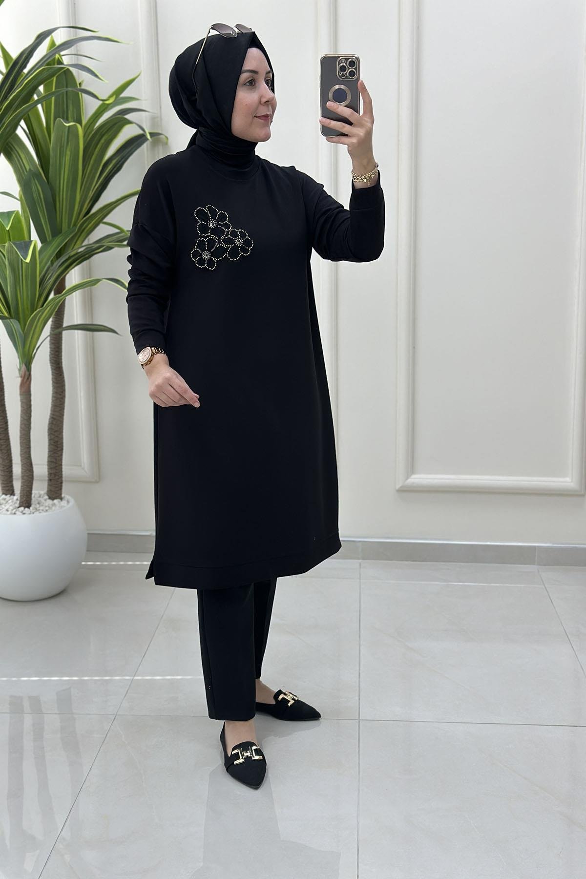 Tesettür Tunik ModelleriDüşük Omuz Çiçek Motif Detaylı Oysho Kadın Tunik Siyah KADO 257336