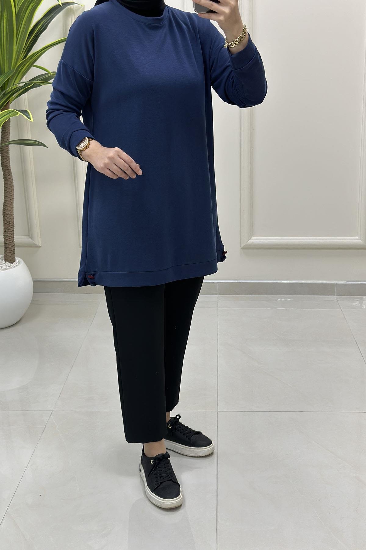 Tesettür Tunik ModelleriDüşük Omuz Etek Ucu Düğme Detaylı Modal Pike Kadın Tunik Lacivert KADO 257498