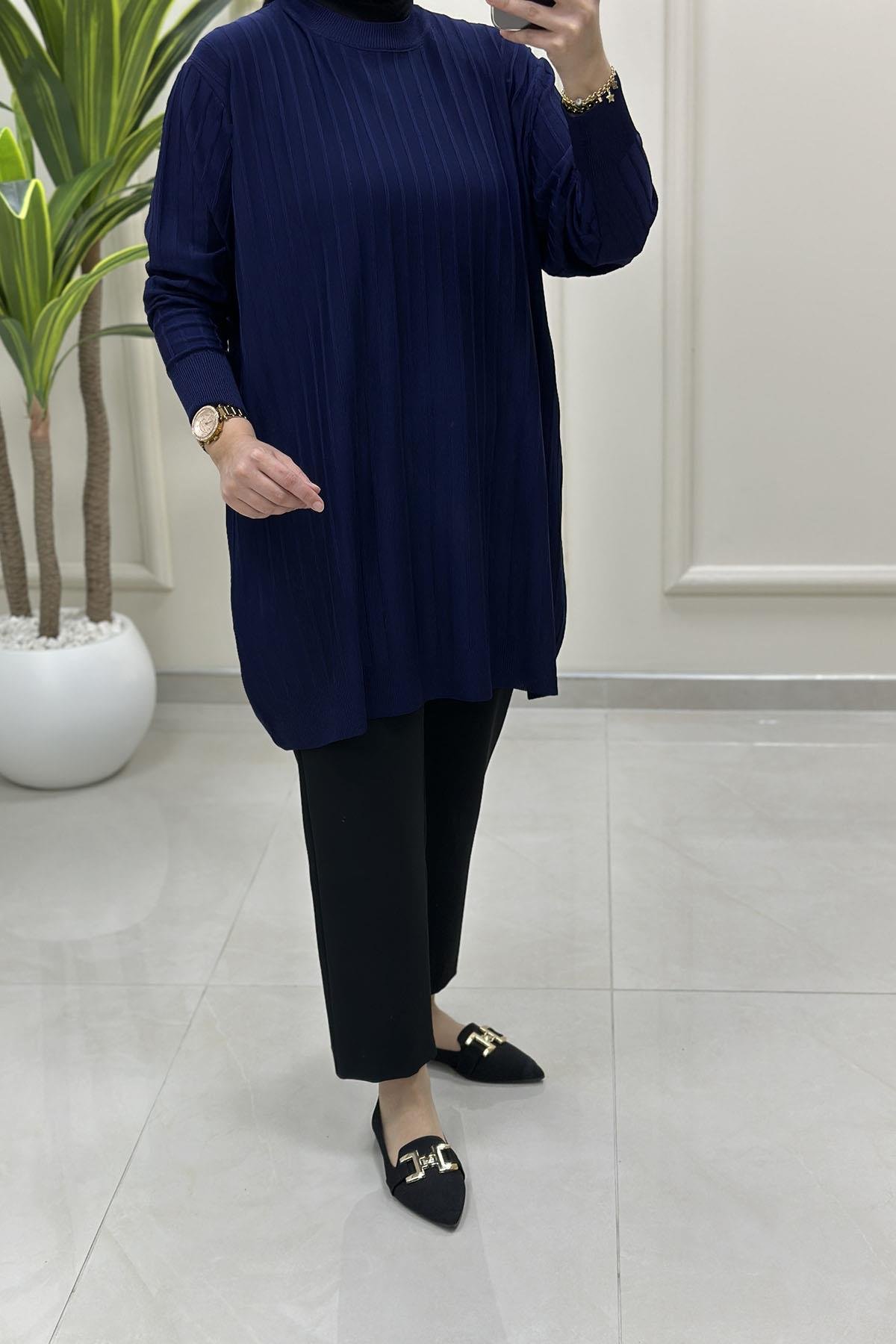 Tesettür Tunik ModelleriDüşük Omuz Fitilli Kadın Triko Tunik Lacivert KADO 2725522