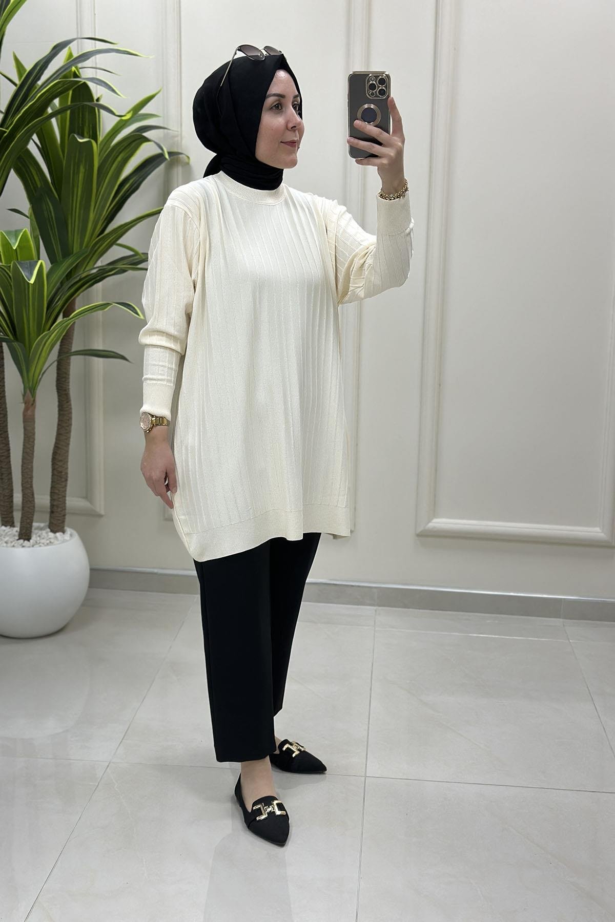 Tesettür Tunik ModelleriDüşük Omuz Fitilli Kadın Triko Tunik Bej KADO 2725522