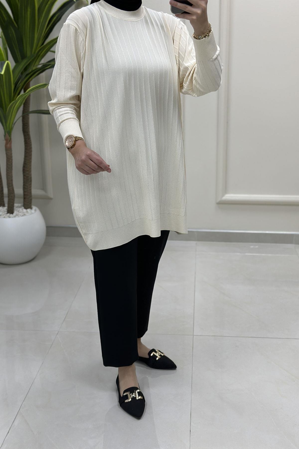 Tesettür Tunik ModelleriDüşük Omuz Fitilli Kadın Triko Tunik Bej KADO 2725522