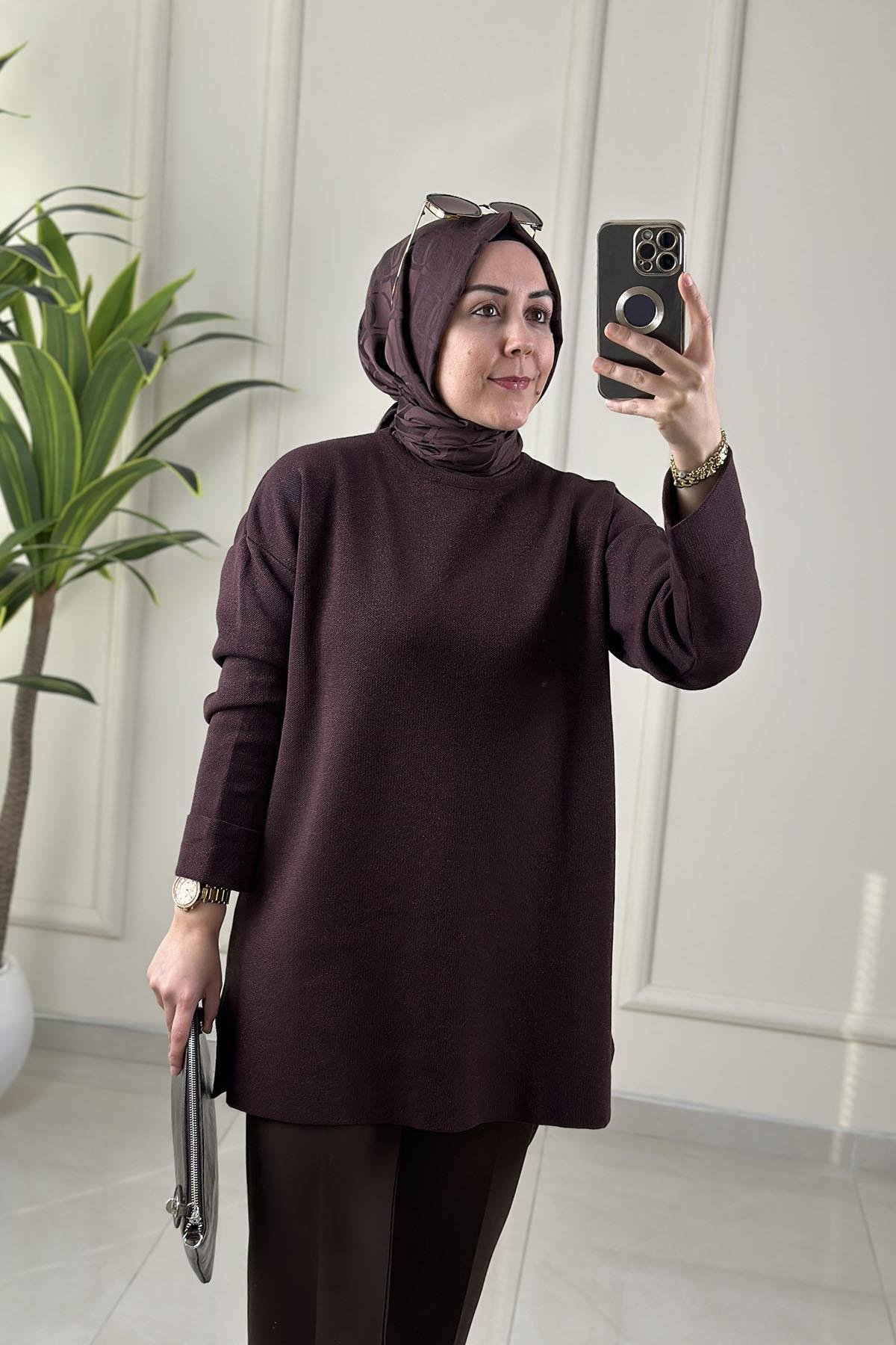 Tesettür Tunik ModelleriDüşük Omuz Katlama Kol Kadın Simli Triko Tunik Kahverengi SRY 5046