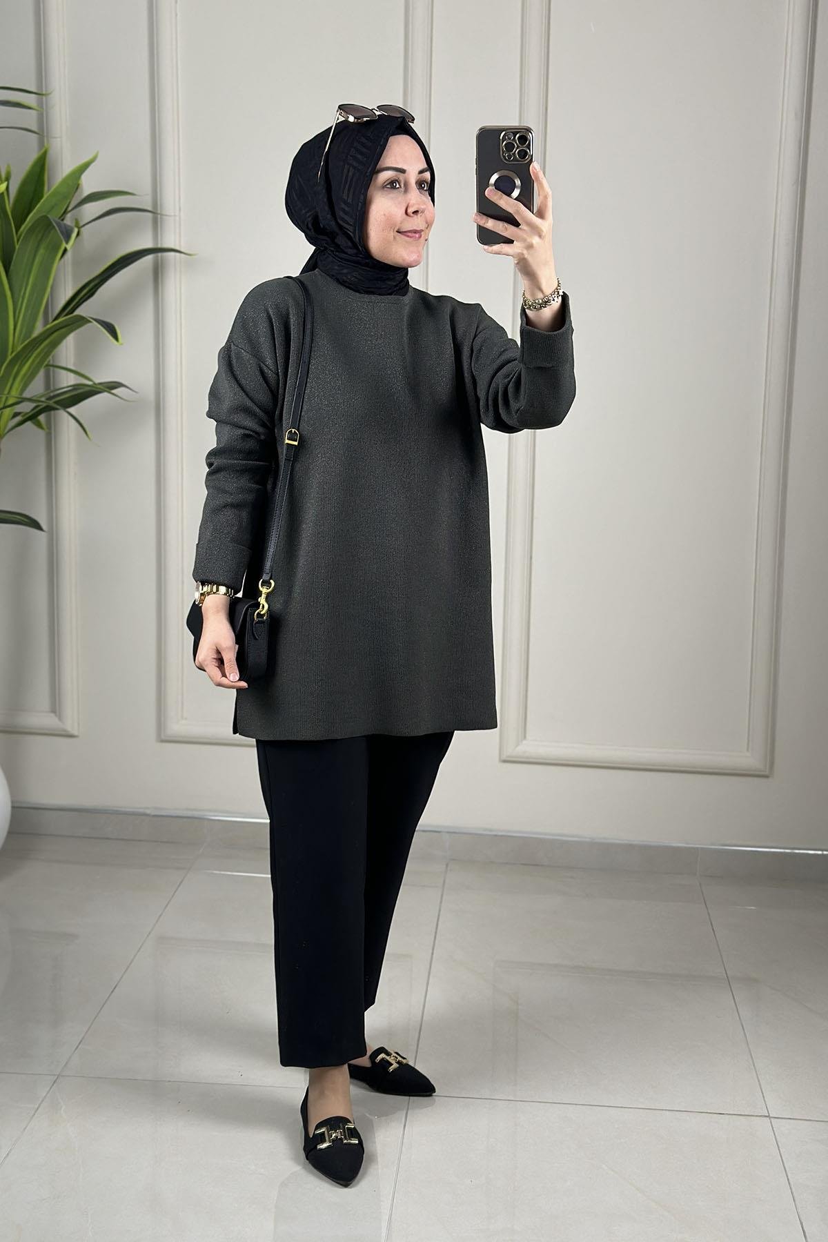 Tesettür Tunik ModelleriDüşük Omuz Katlama Kol Kadın Simli Triko Tunik Haki SRY 5046