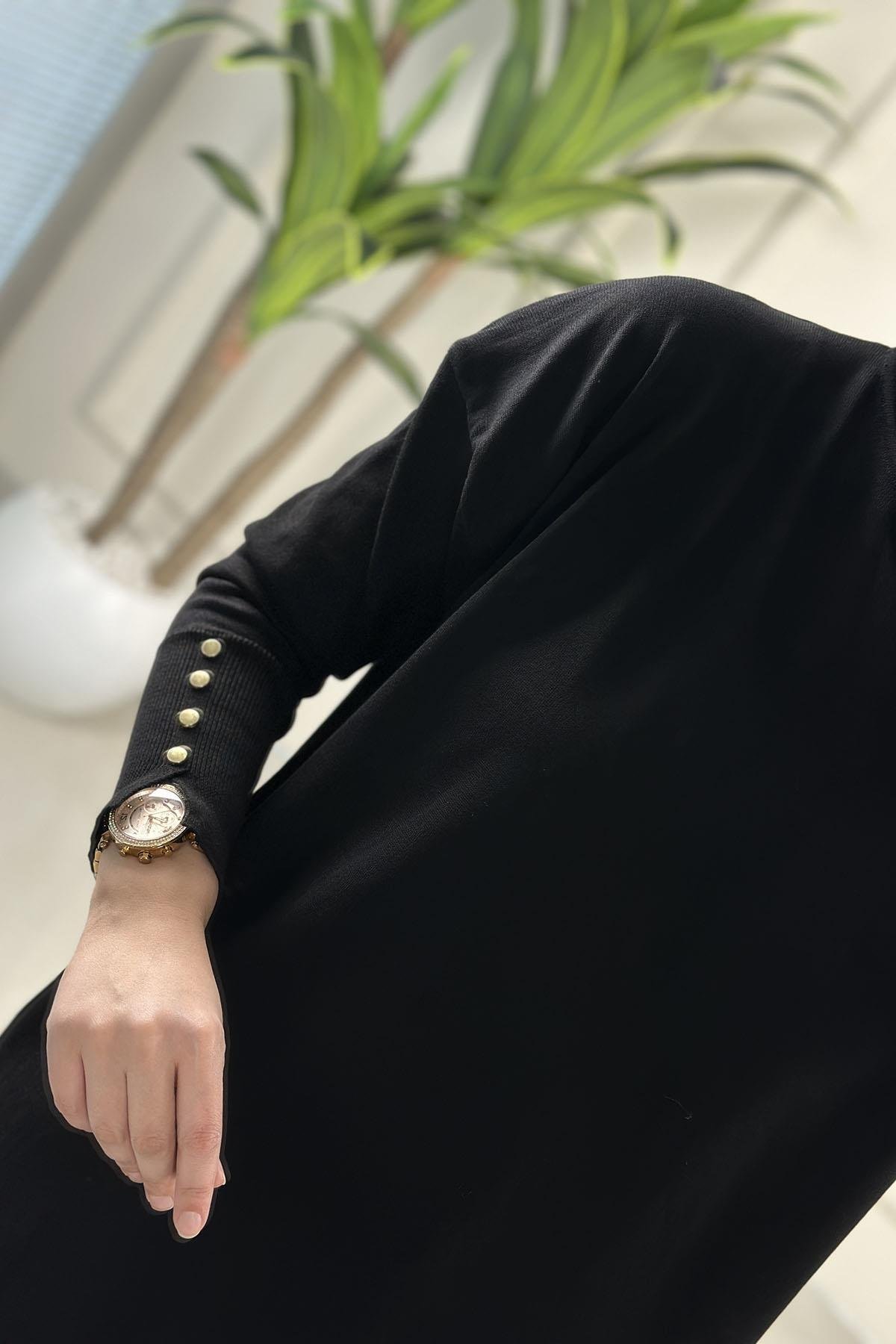 Tesettür Tunik ModelleriDüşük Omuz Kol Düğme Detaylı Kadın Triko Tunik Siyah SRY 4106