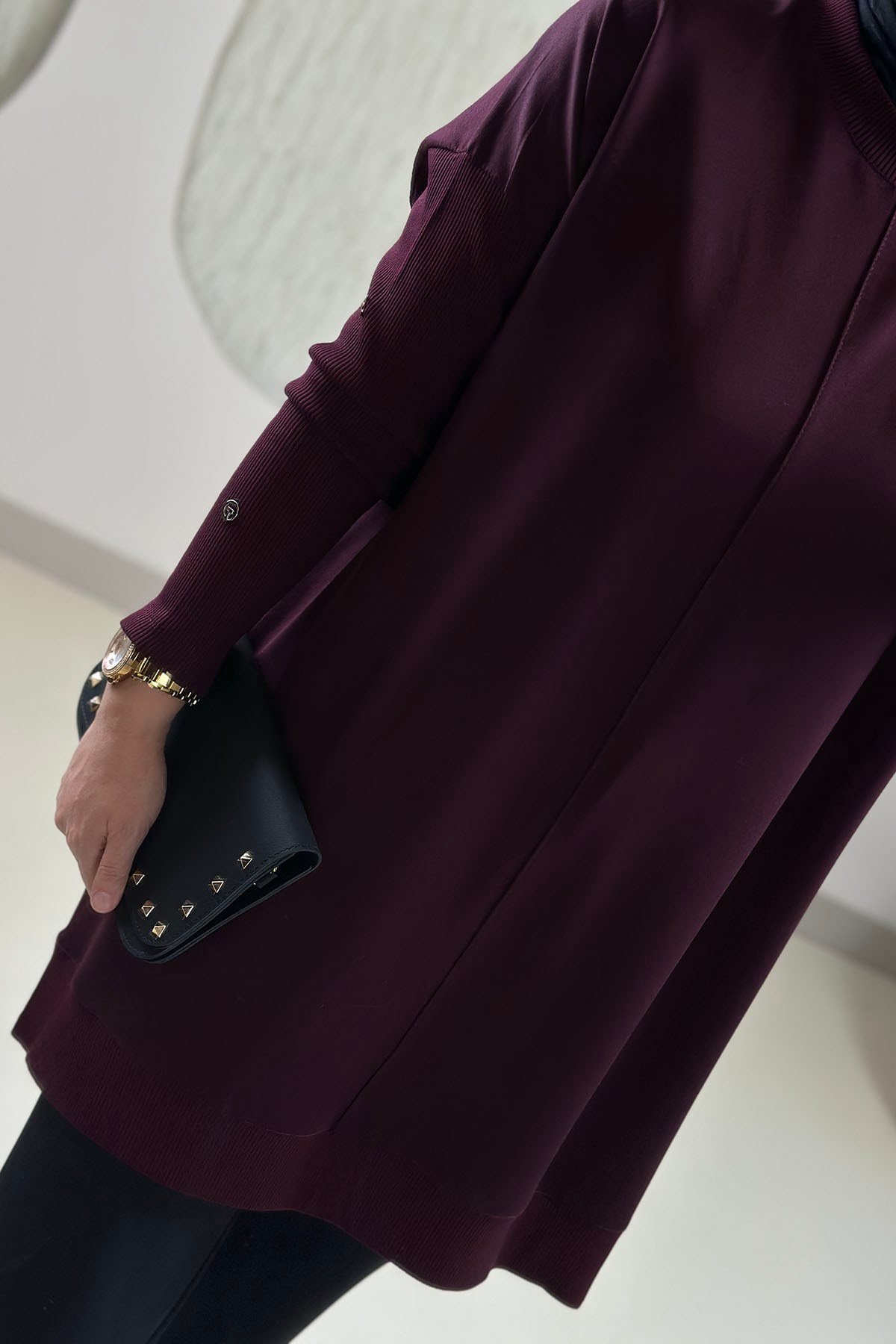 Tesettür Tunik ModelleriDüşük Omuz Kol Ribanalı Düğme Detaylı Kadın Tunik Bordo KADO 268484