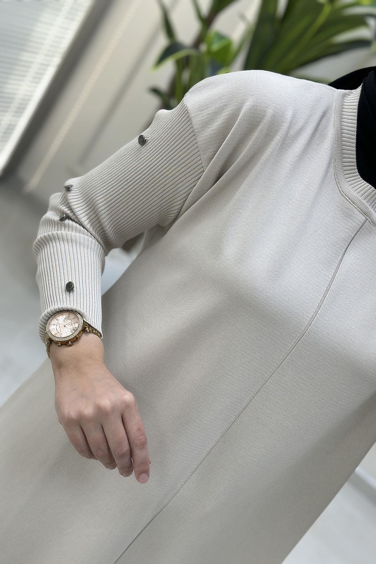 Tesettür Tunik ModelleriDüşük Omuz Kol Düğme Detaylı Kadın Merserize Tunik Taş KADO 2725014