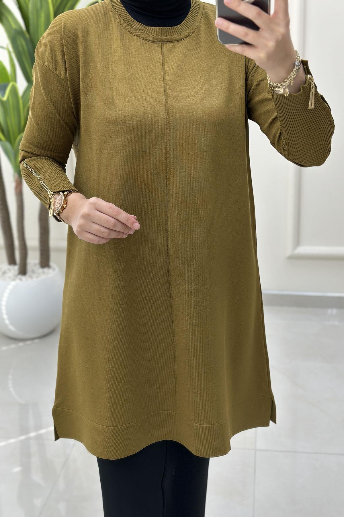 Tesettür Tunik ModelleriDüşük Omuz Kolu Fermuarlı Kadın Merserize Tunik Yağ Yeşili KADO 2725017