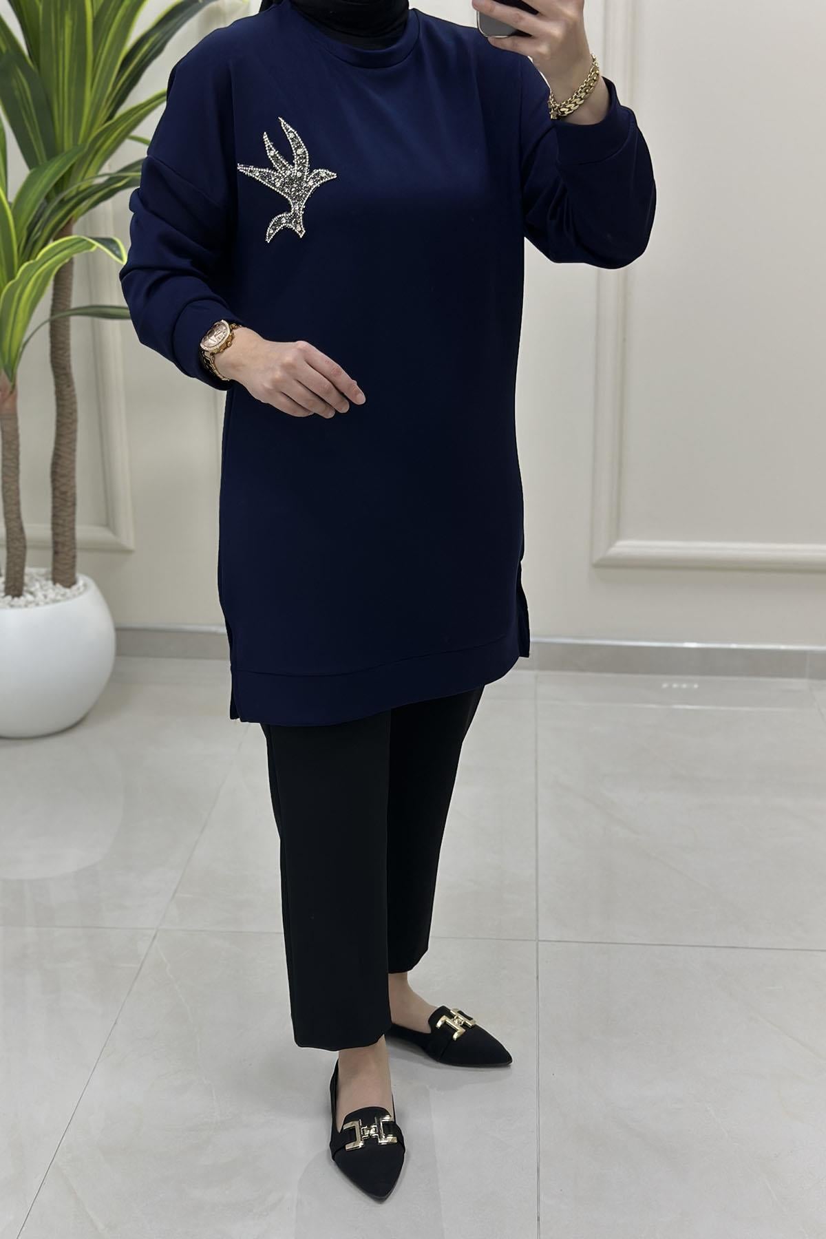 Tesettür Tunik ModelleriDüşük Omuz Kuş Baskı Detaylı Oysho Kadın Tunik Lacivert GNR 223