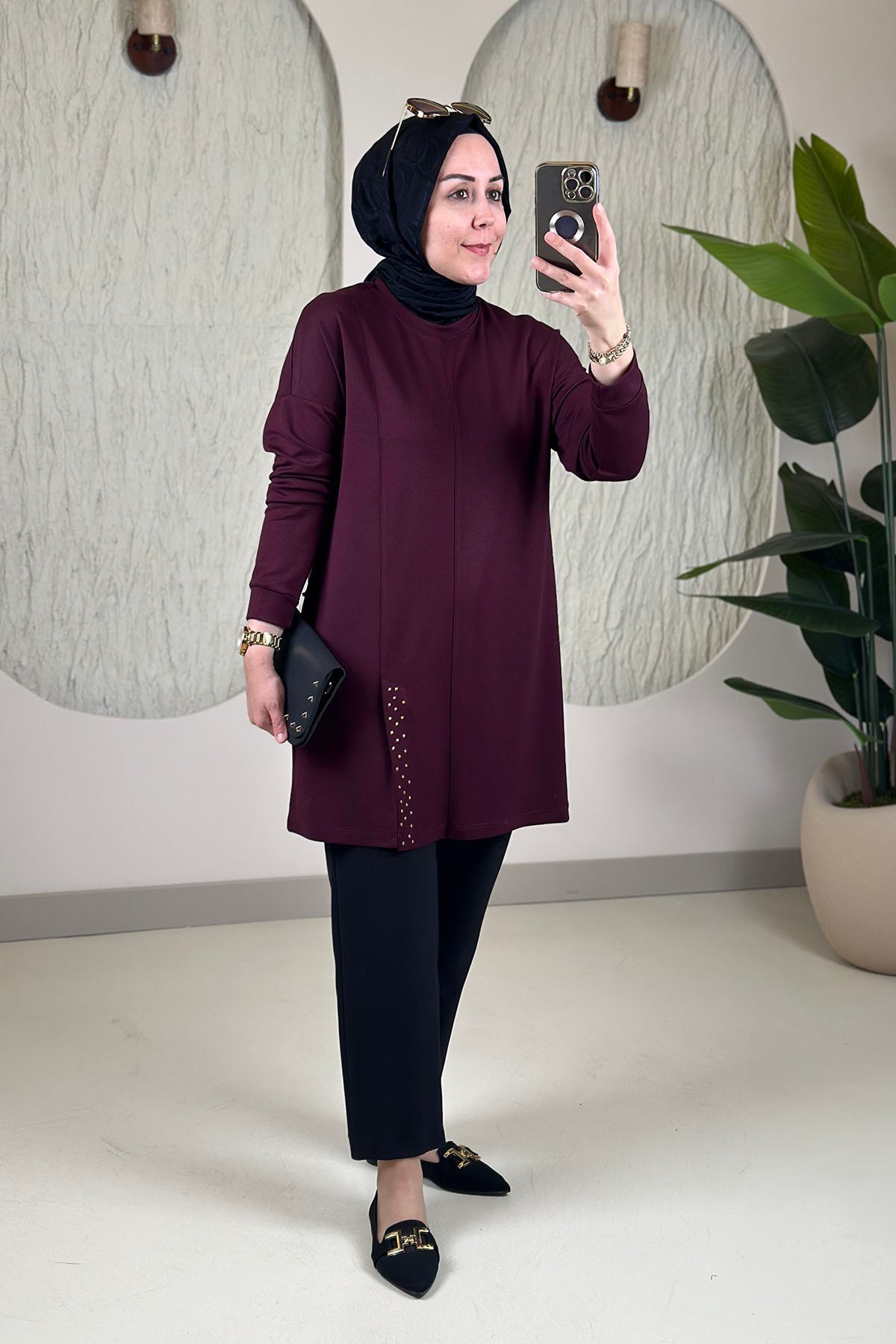 Tesettür Tunik ModelleriDüşük Omuz Ön Yırtmaç Taş Detaylı Oysho Kadın Tunik Bordo KADO 268334