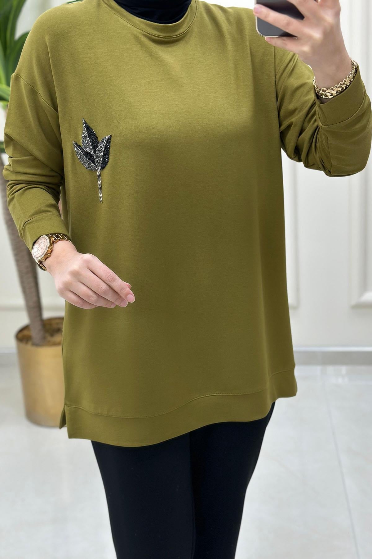 Tesettür Tunik ModelleriDüşük Omuz Önü Laleli Kadın Tunik Yağ Yeşili KADO 9667